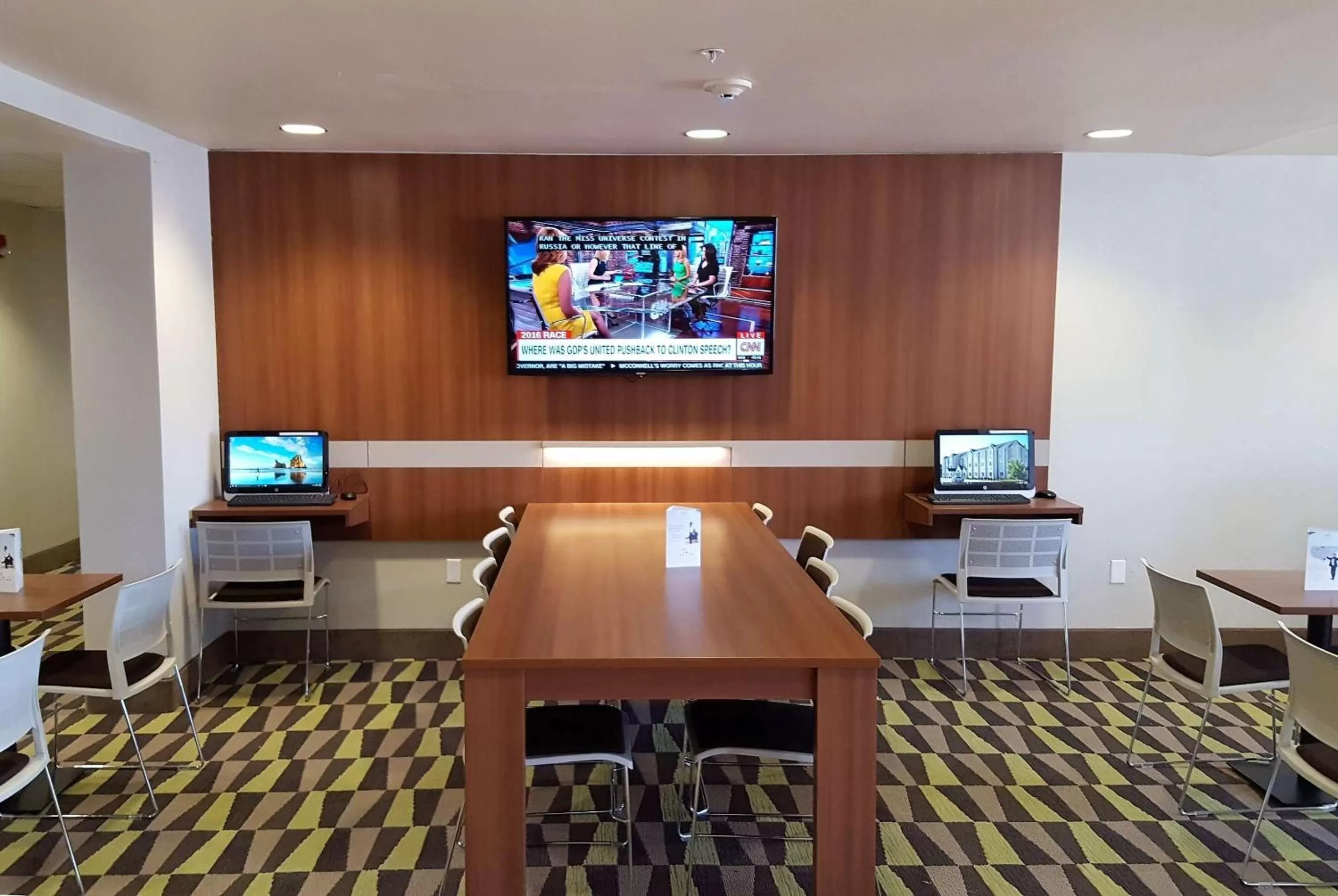 Lobby or reception in Microtel Inn & Suites by Wyndham Bellevue