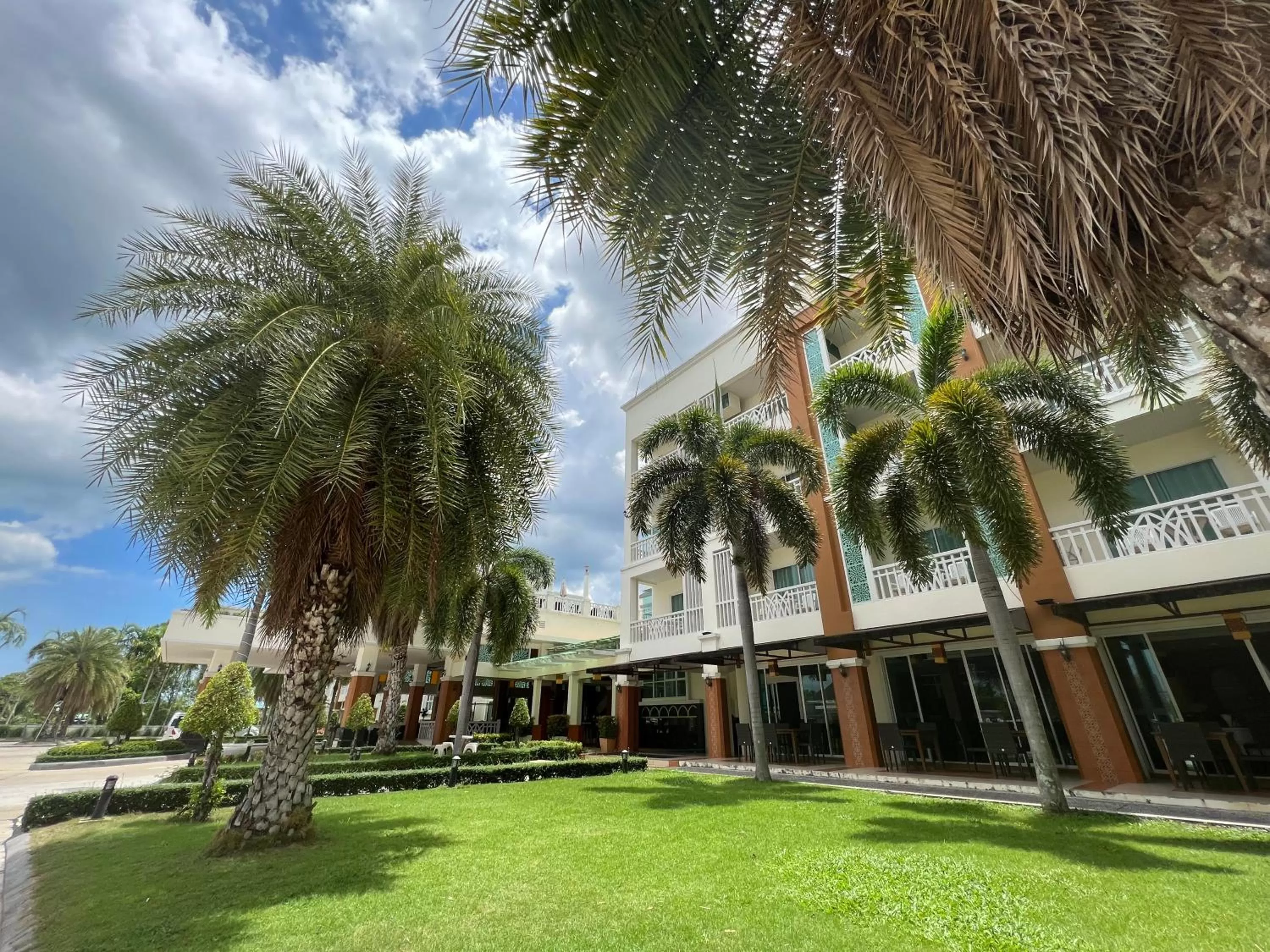 Krabi Front Bay Resort