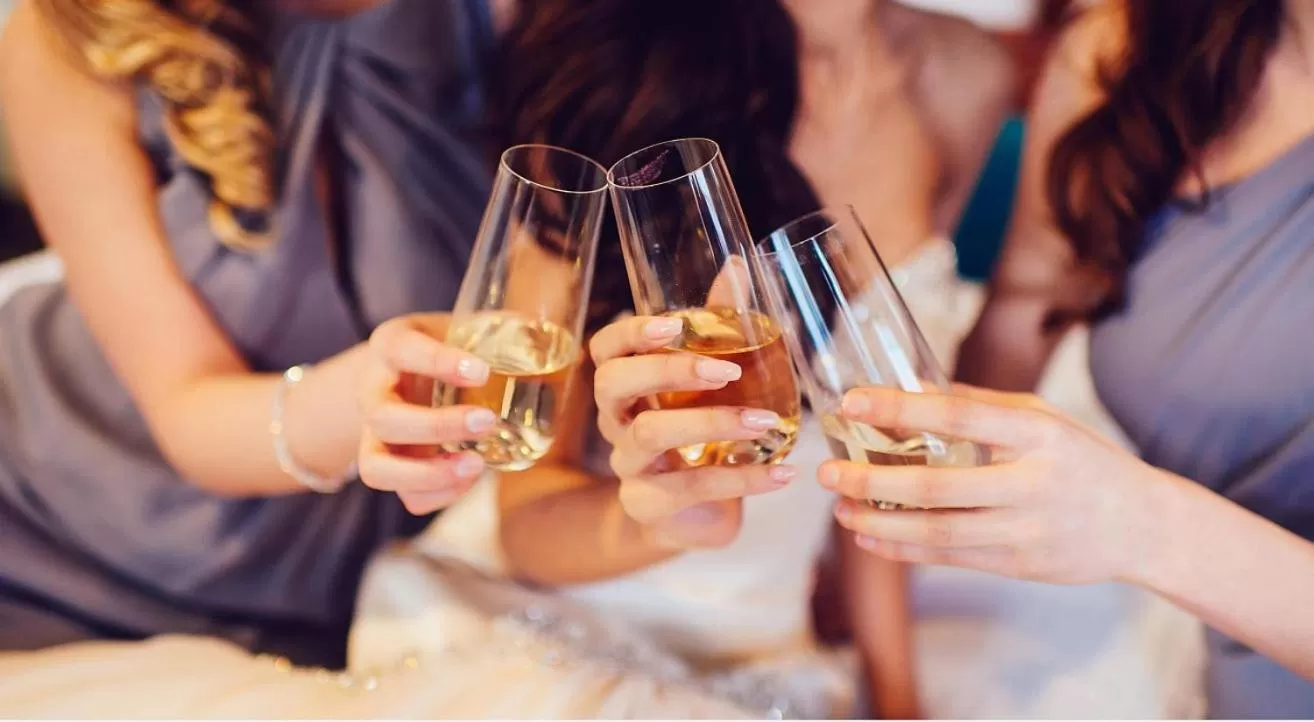 People in Hotel Indigo - Columbus at Riverfront Place by IHG