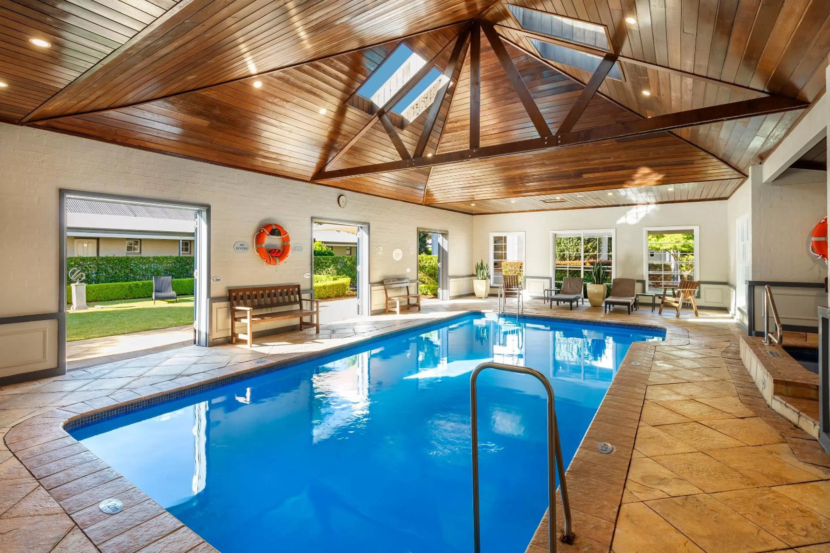 Swimming pool in Crowne Plaza Hawkesbury Valley by IHG