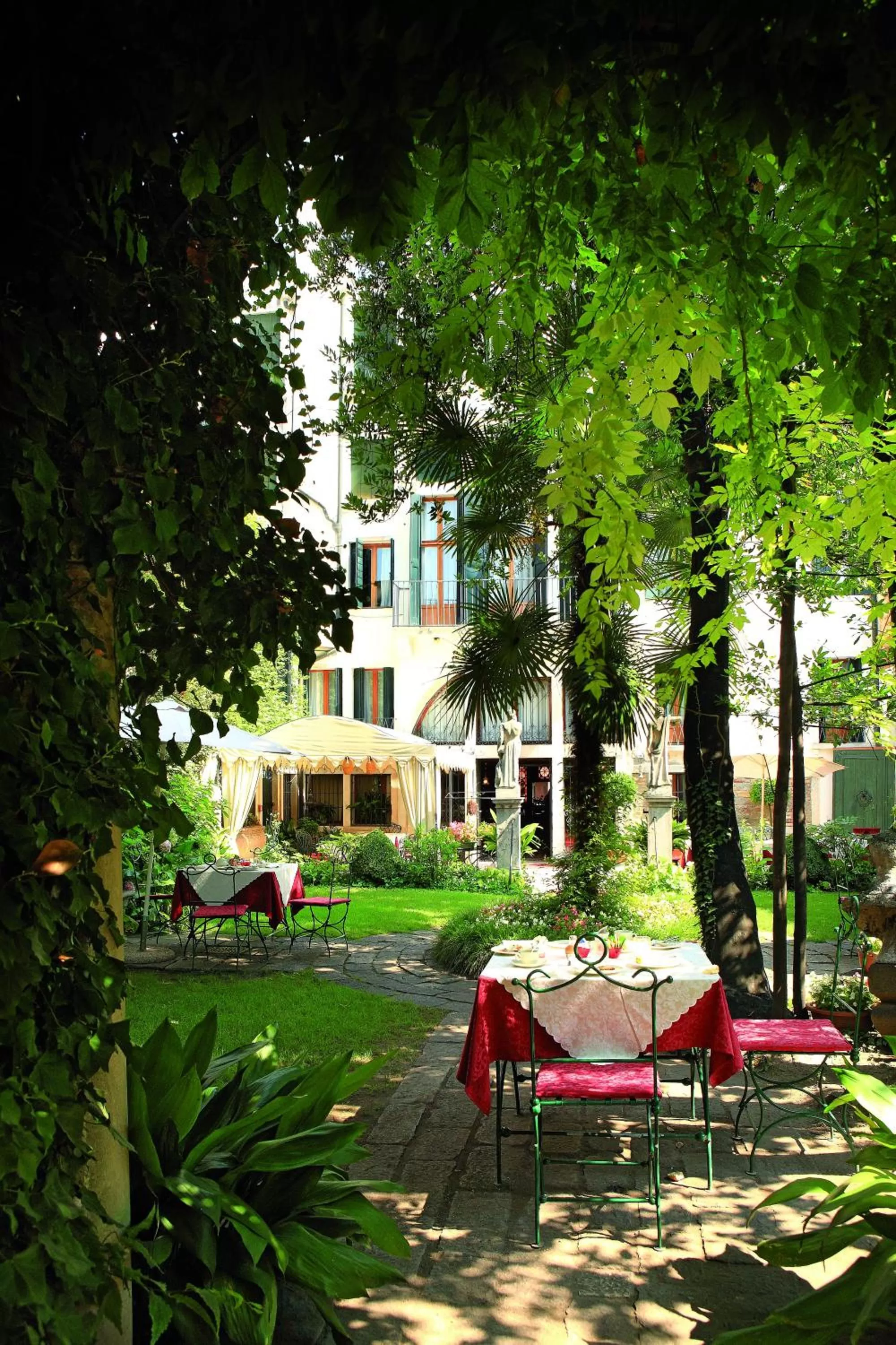 Garden in Hotel Palazzo Abadessa