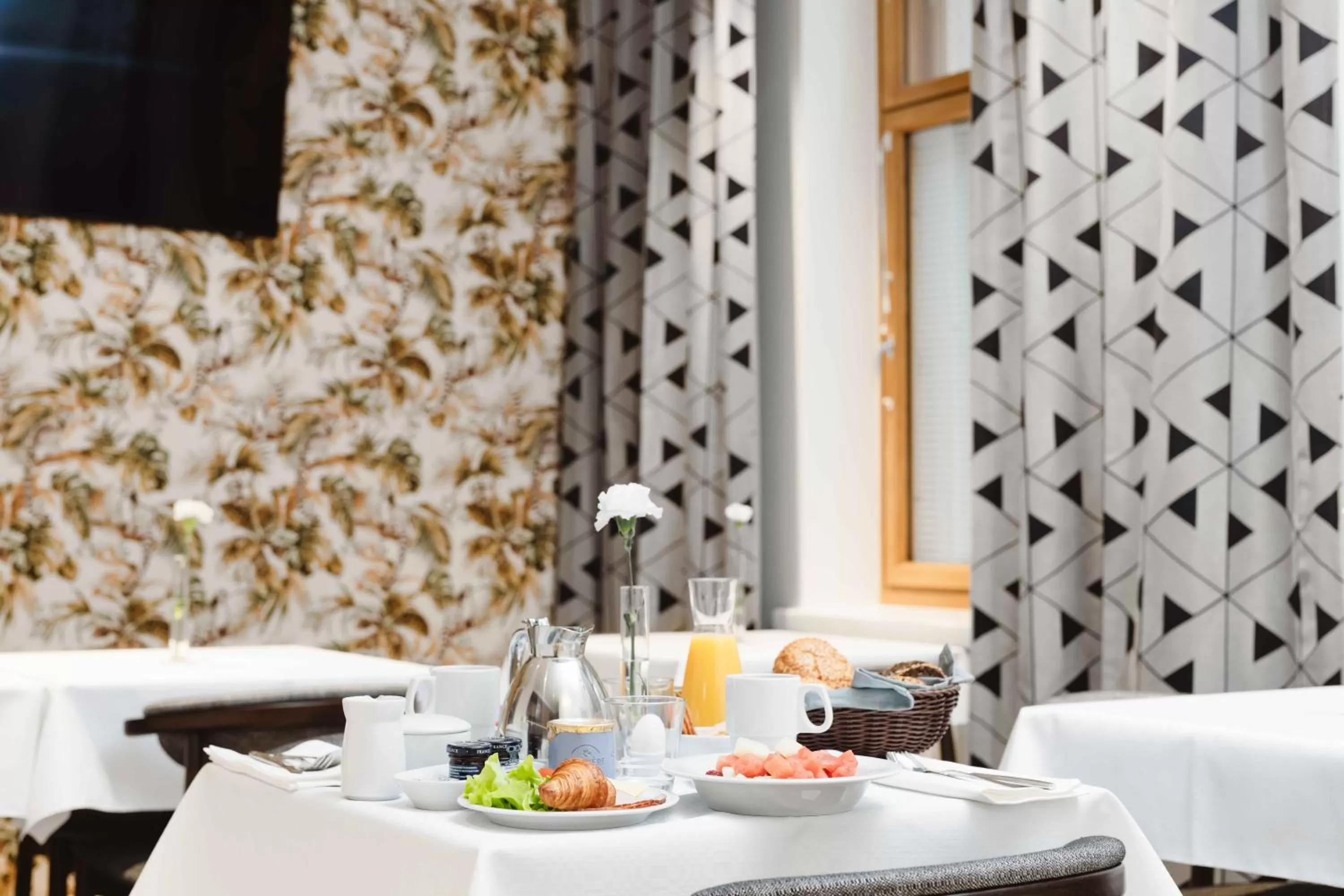 Breakfast in Hotel Bastian