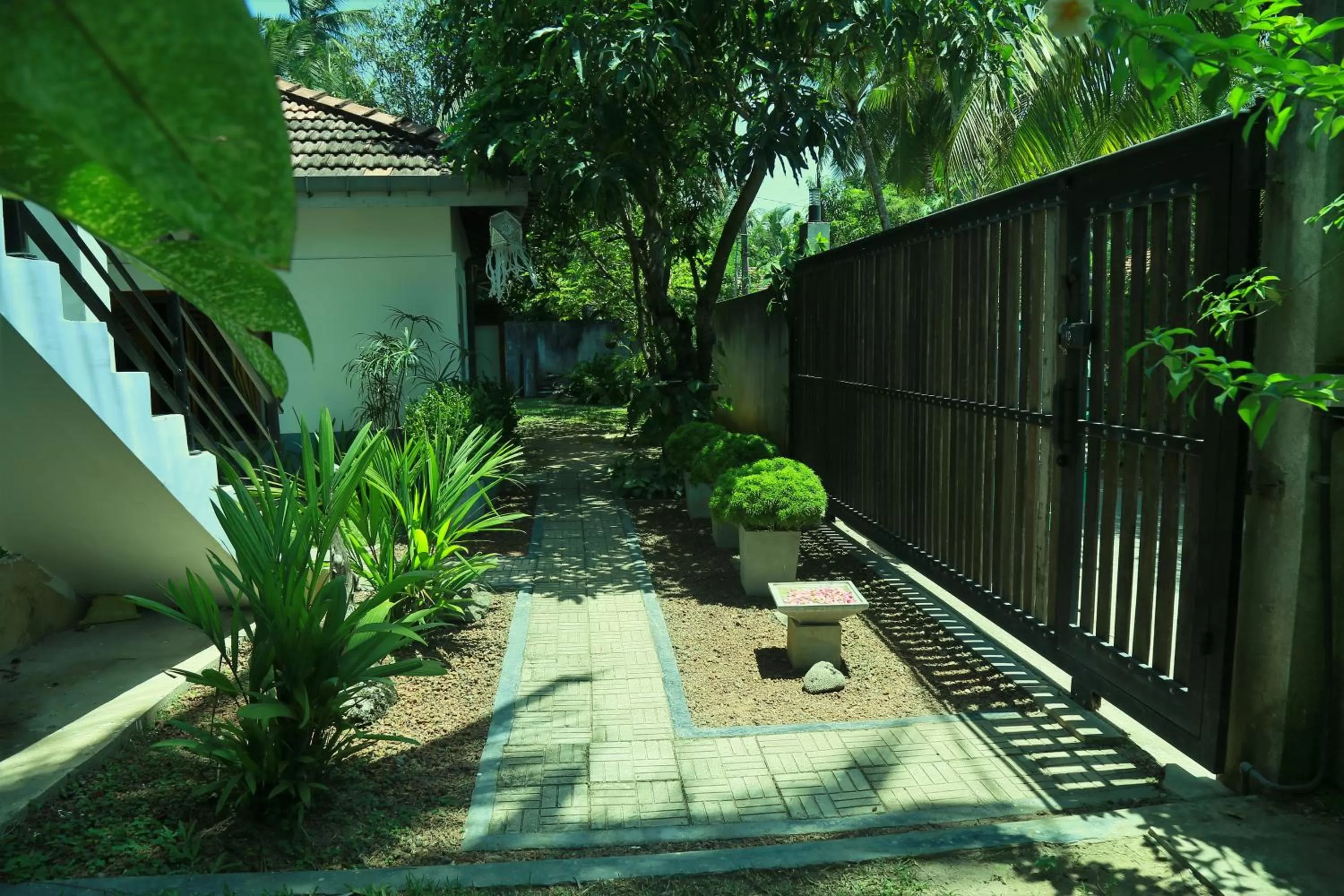 Facade/entrance in SriMany