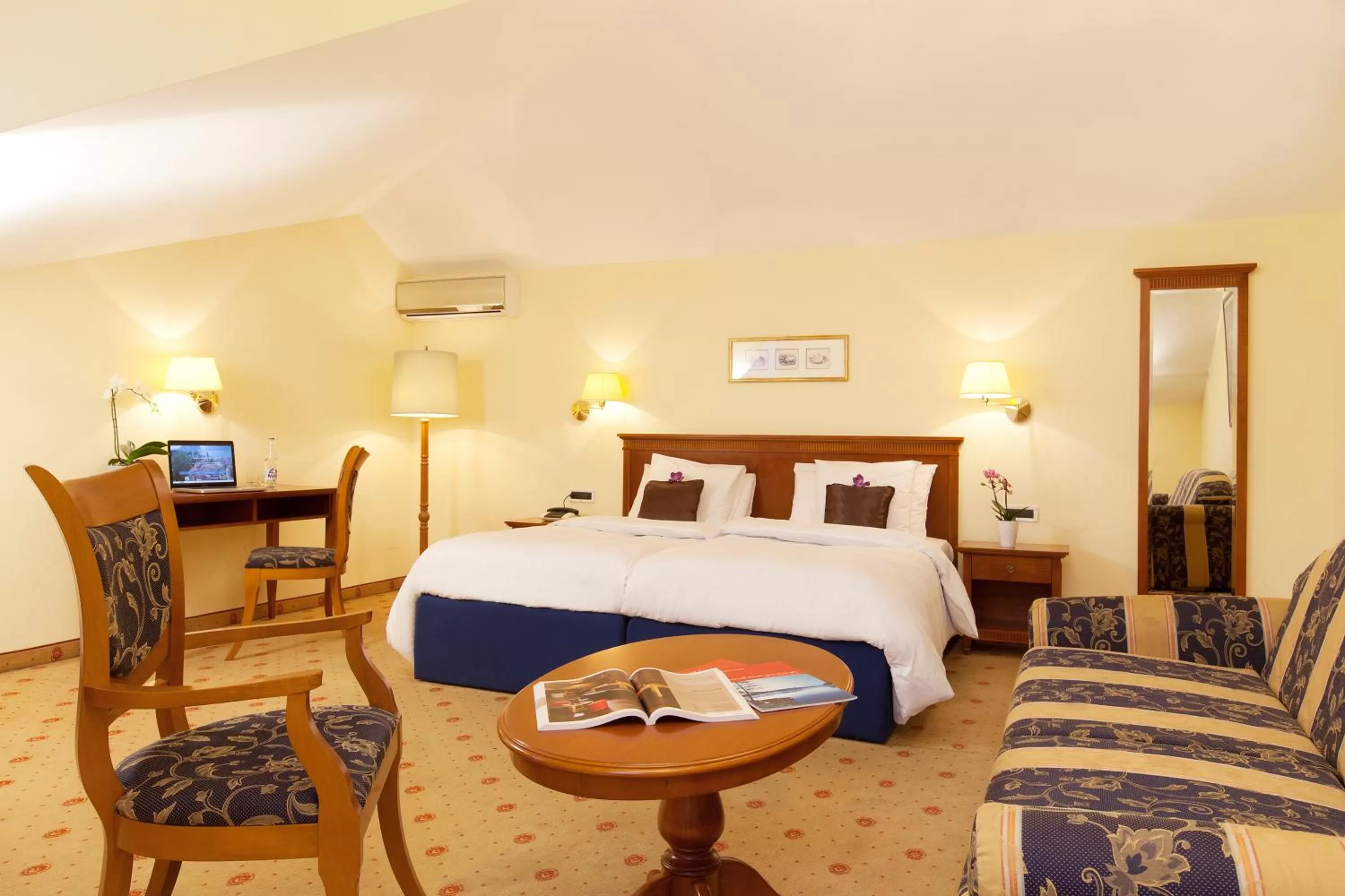 Bed in Hotel Federale