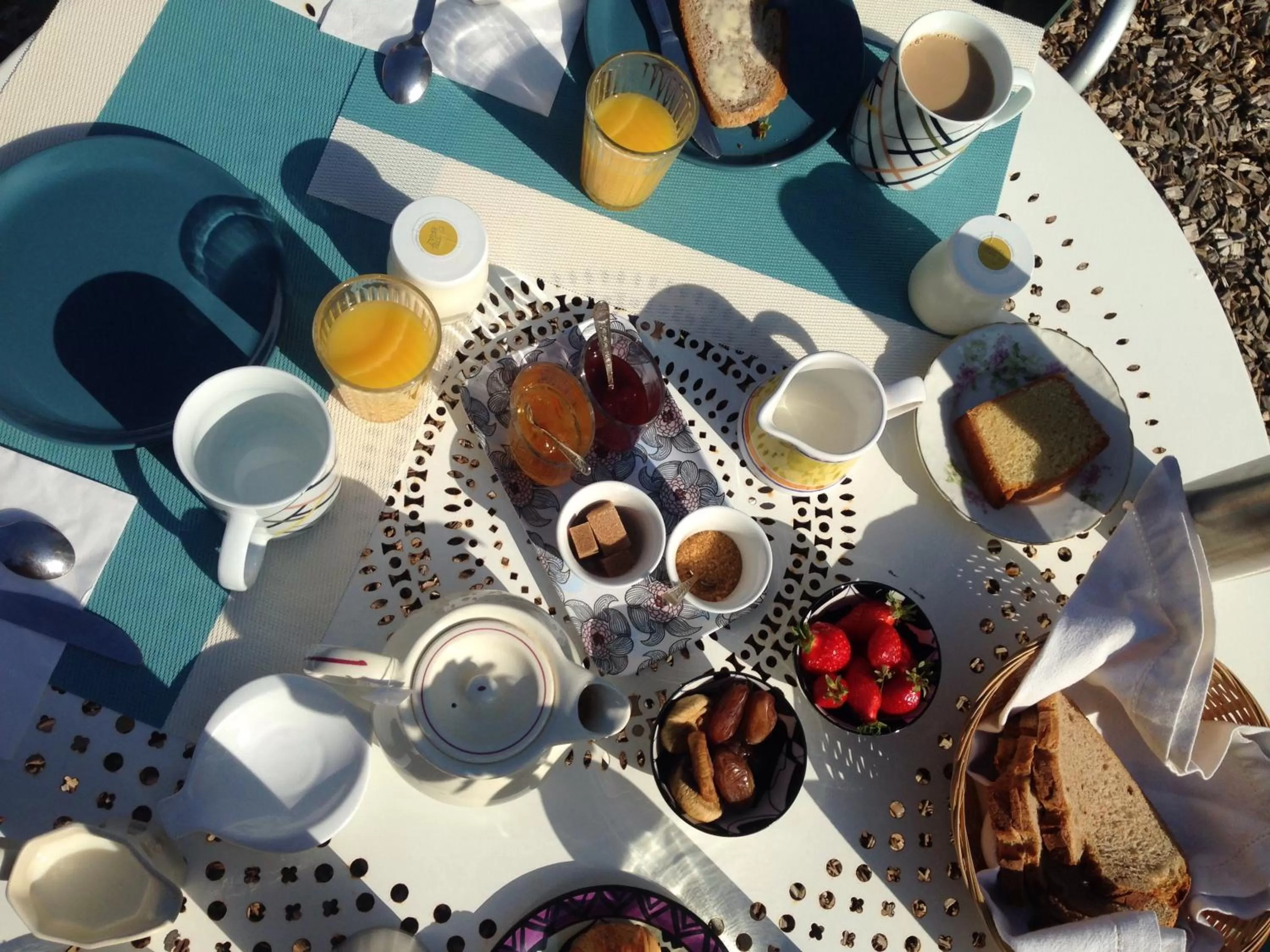 Food and drinks in Maison Castel Braz