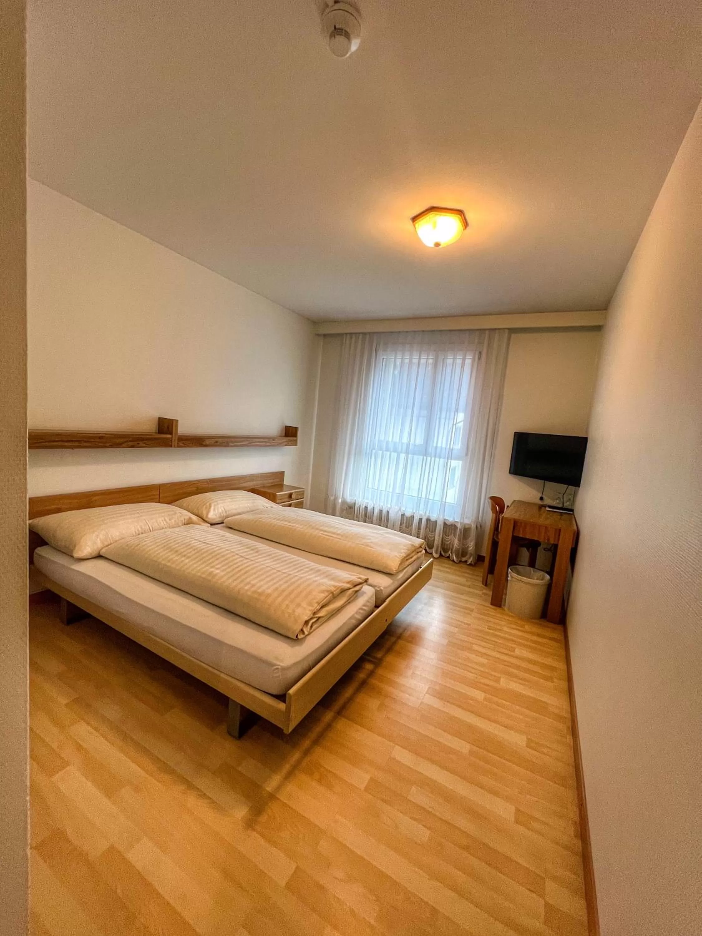 Photo of the whole room, Bed in Hotel Hecht