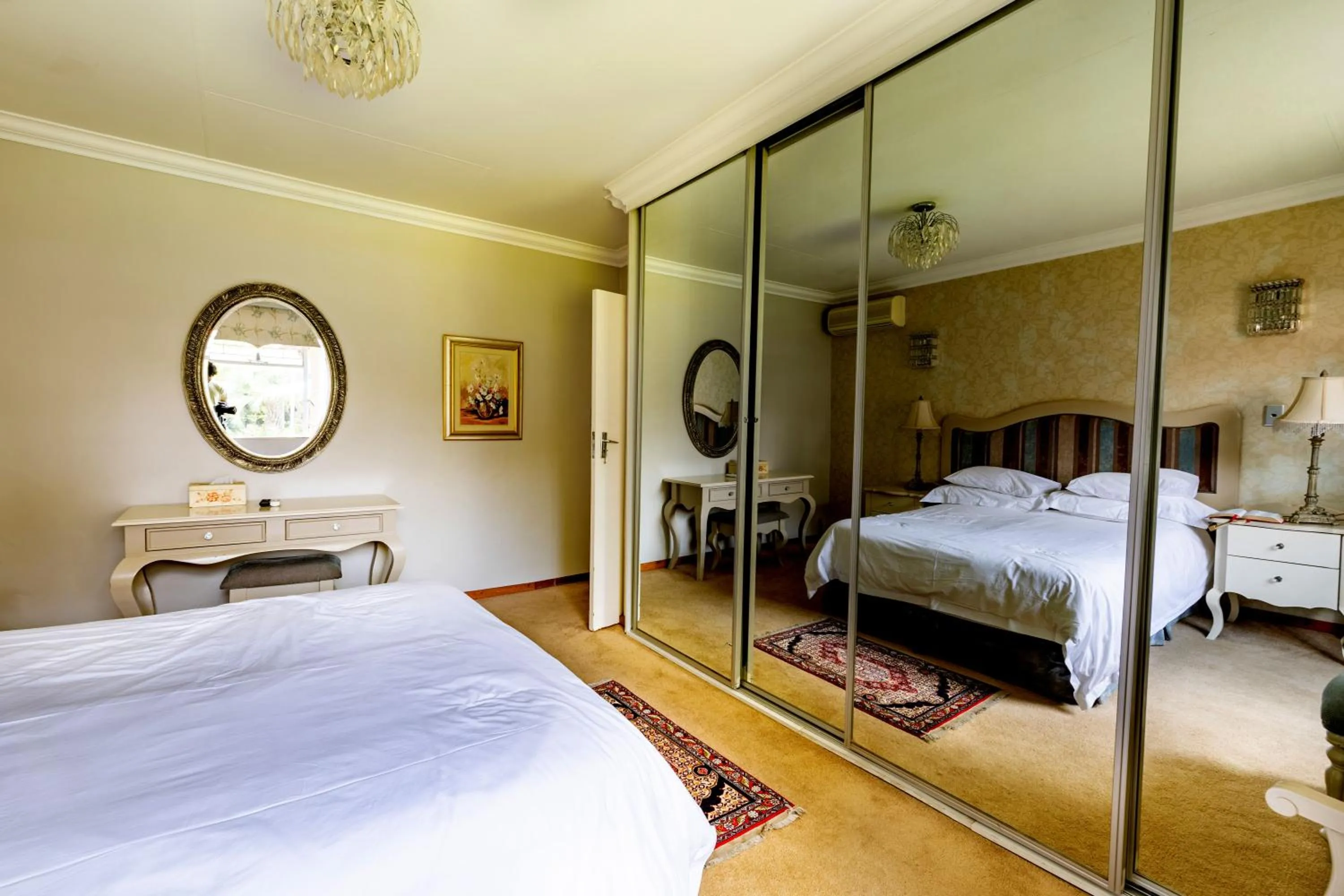 Bedroom, Bed in Royal Ridge Guesthouse