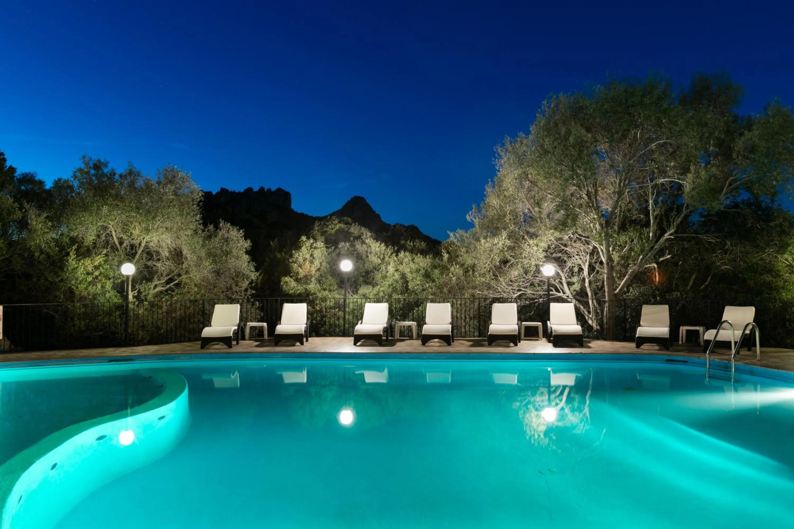 Swimming pool in Hotel Rocce Sarde