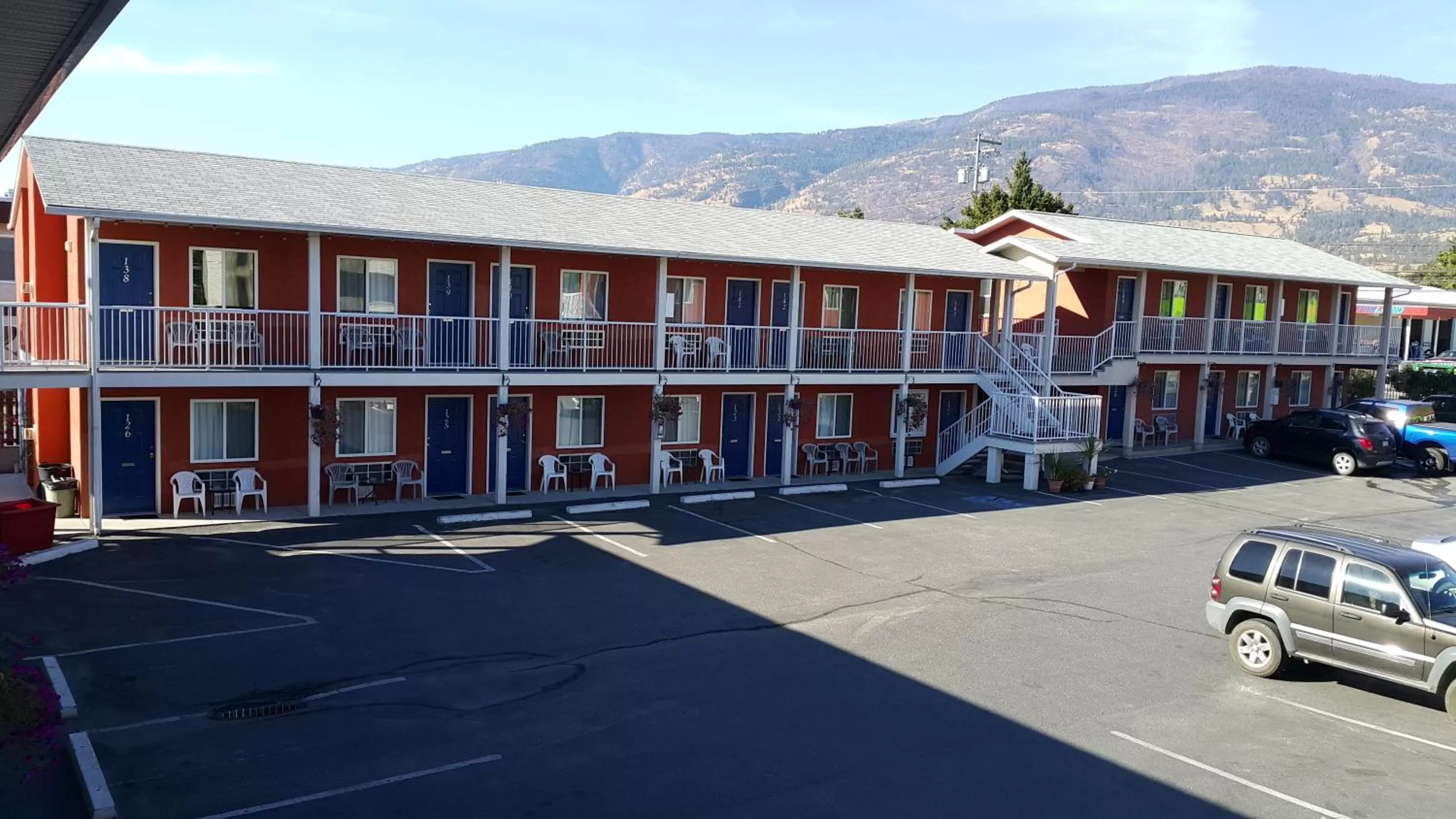 Property building in Cactus Tree Inn