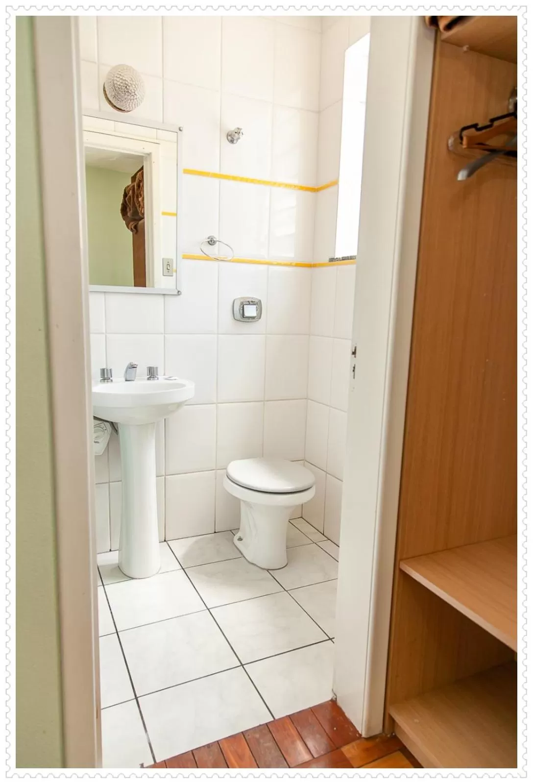 Bathroom in Bandeira Hotel