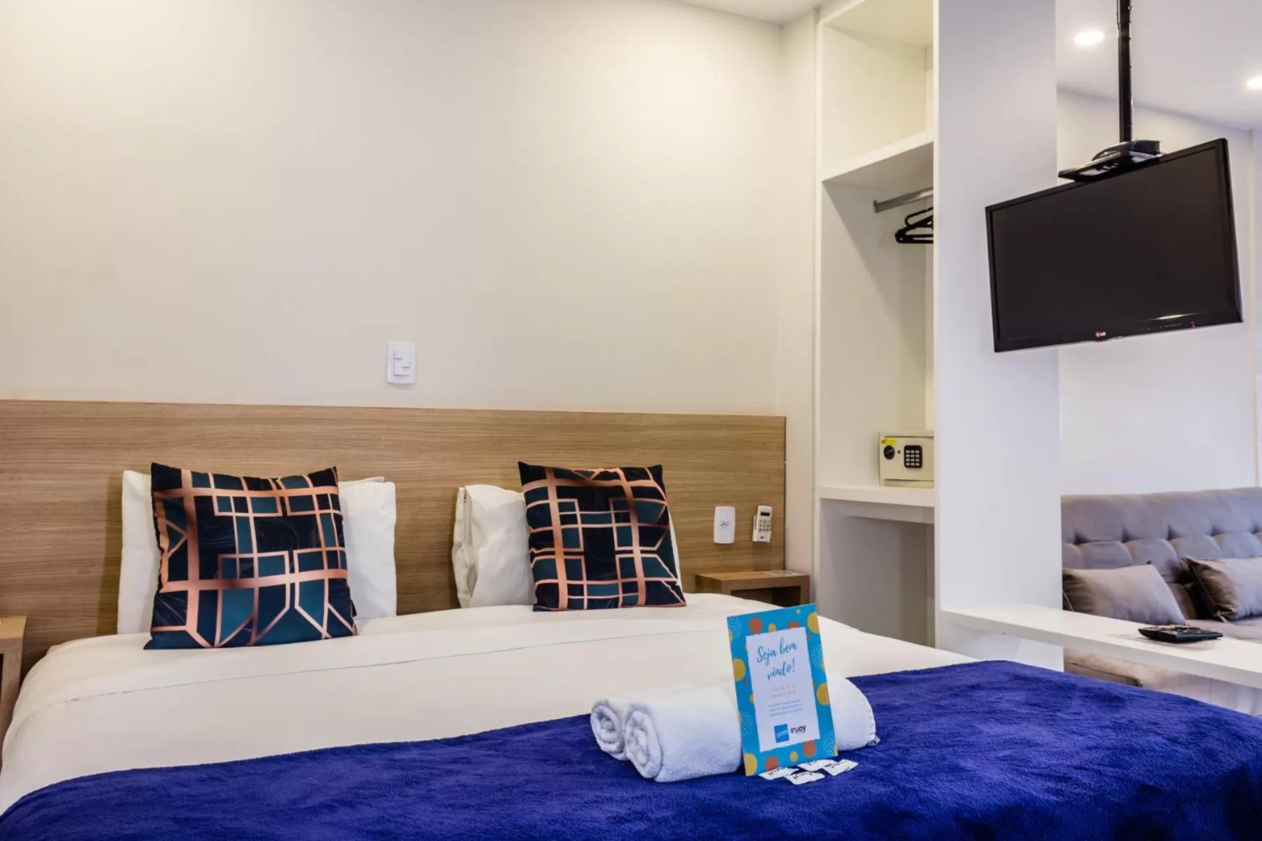 Bedroom, Bed in Injoy Suítes & Aparts