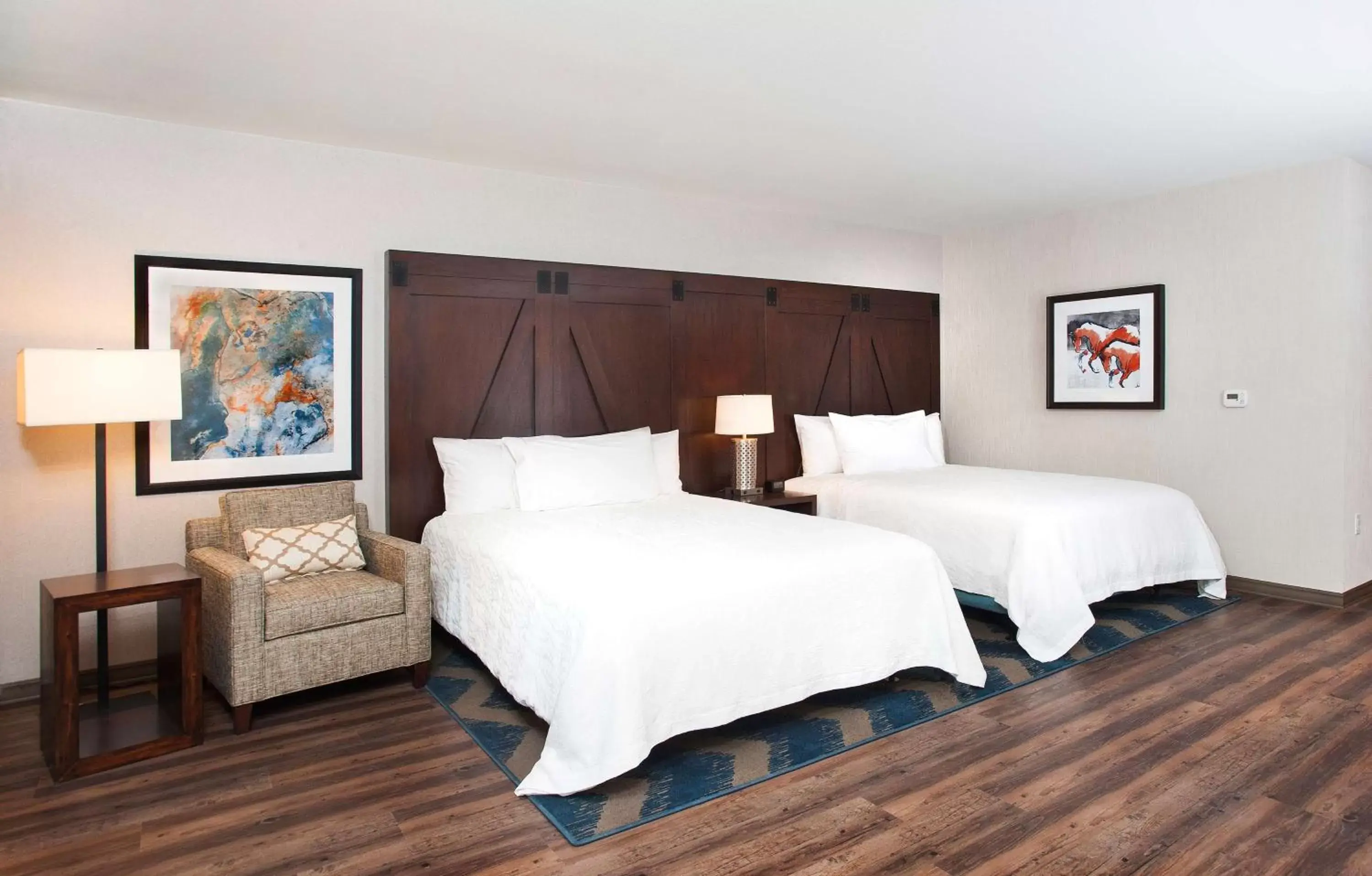 Queen Room with Two Queen Beds in Hilton Garden Inn Burbank Los Angeles Queen Room with Two Queen Beds in Hilton Garden Inn Burbank Los Angeles