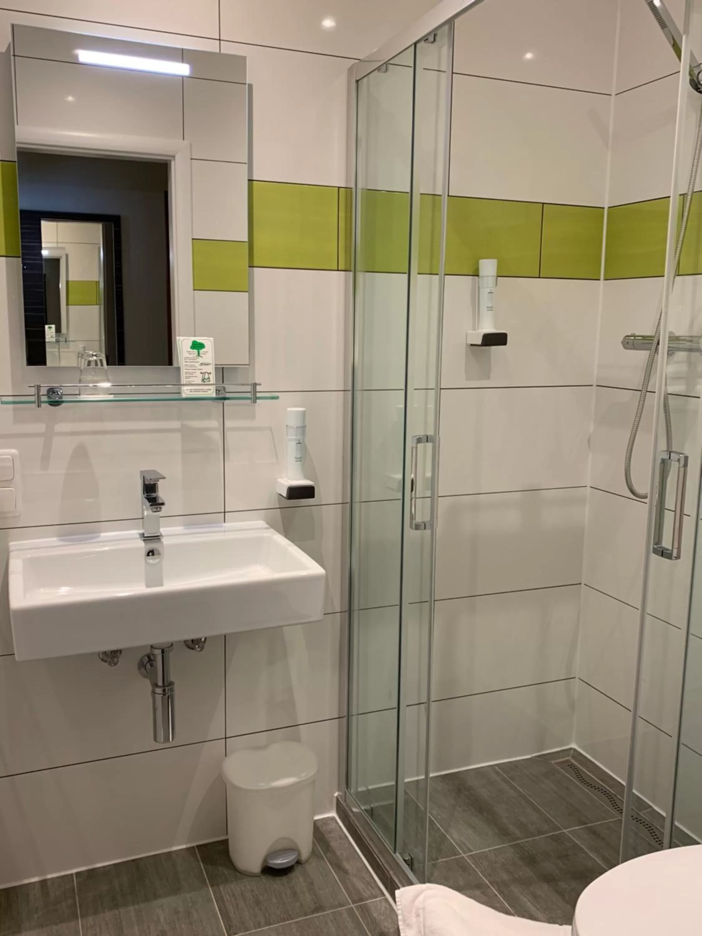 Bathroom in Behringers City Hotel Nürnberg