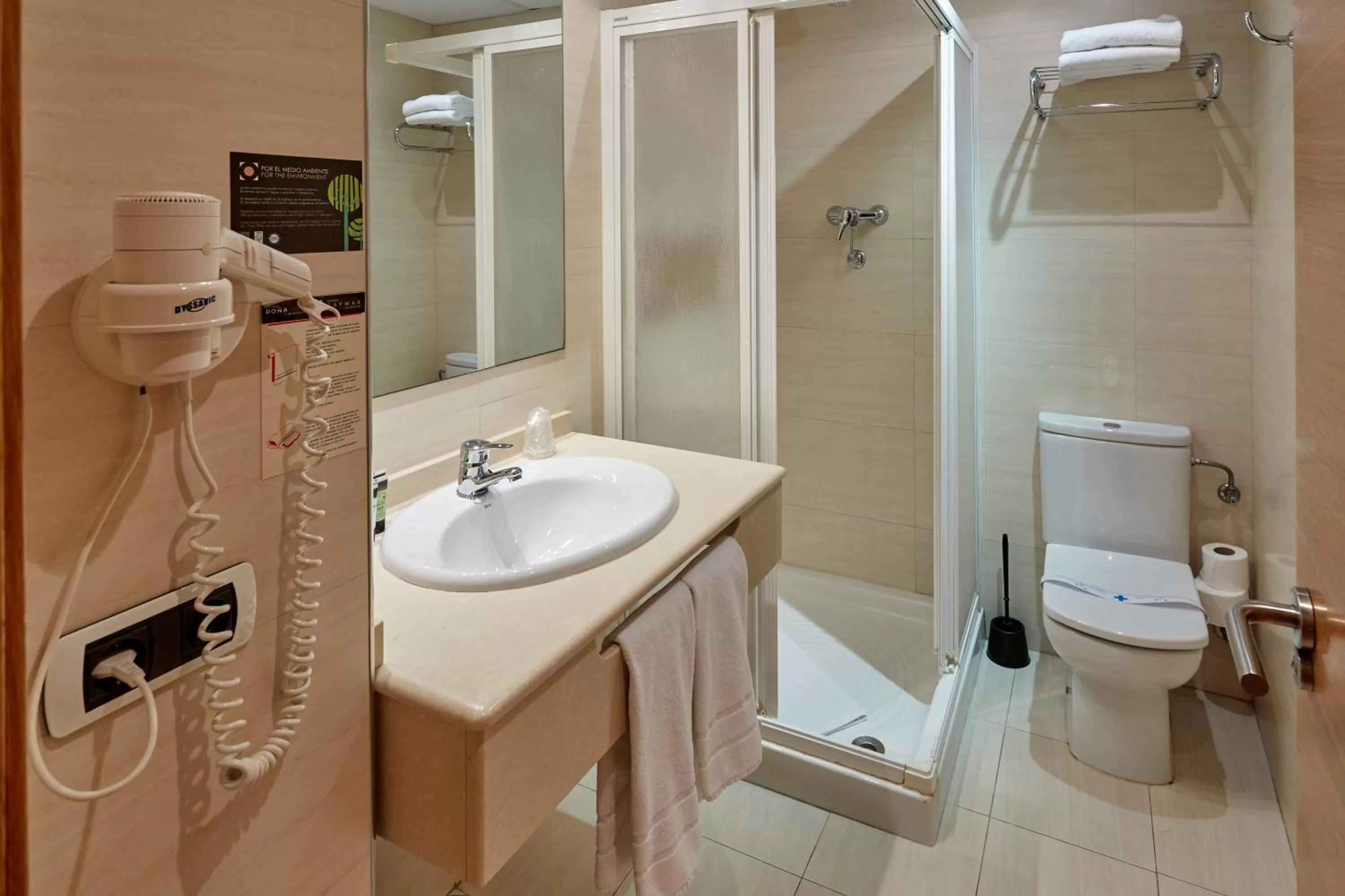 Bathroom in Doña Lola