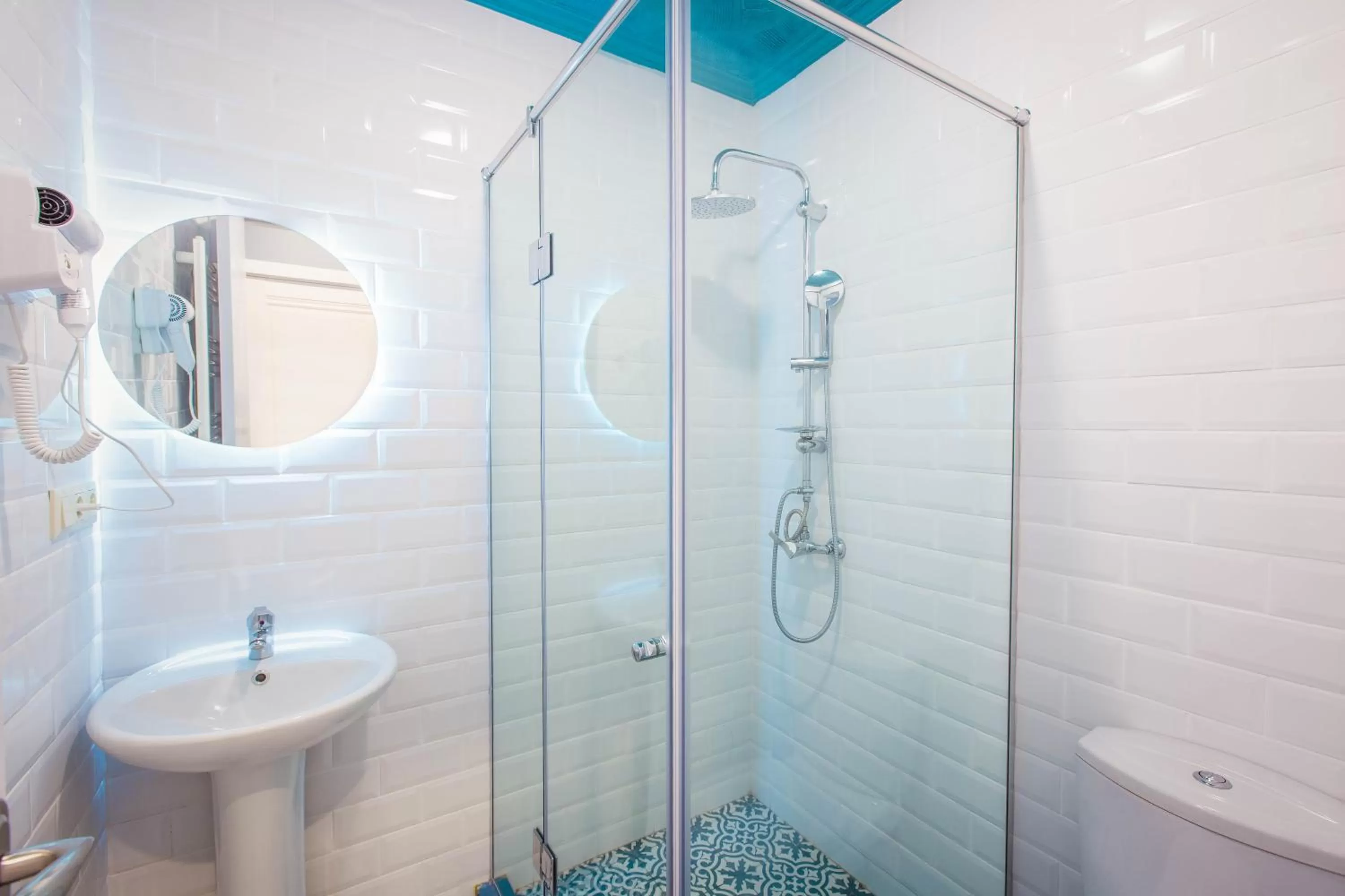 Bathroom in Galaktioni 22