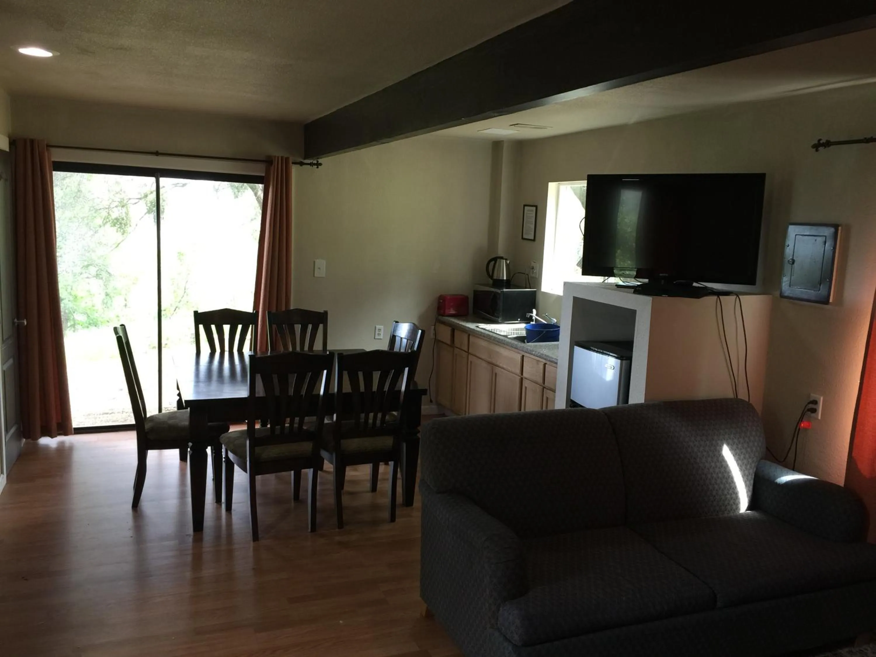 Day in Mountain Trail Lodge and Vacation Rentals