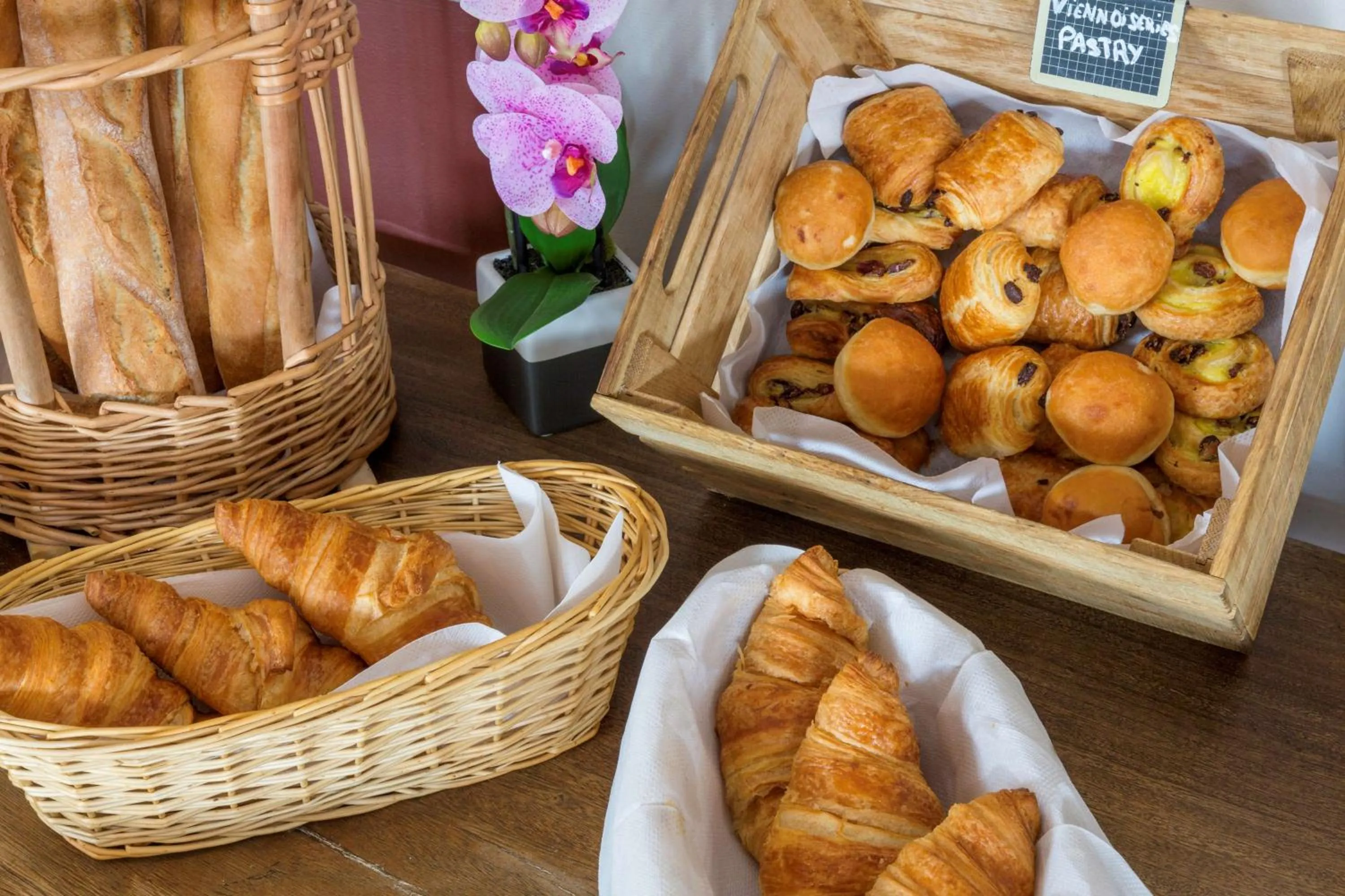 Restaurant/places to eat in Best Western Plus Hyères Côte D'Azur