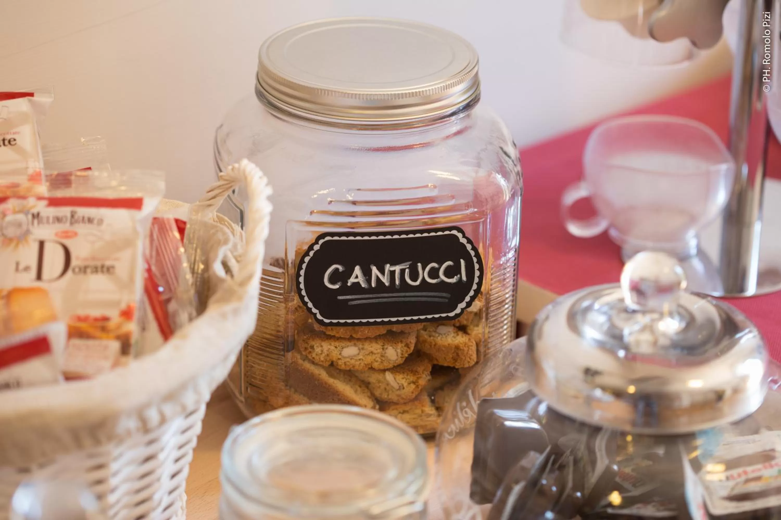 Breakfast in The Bellini House by House In Naples