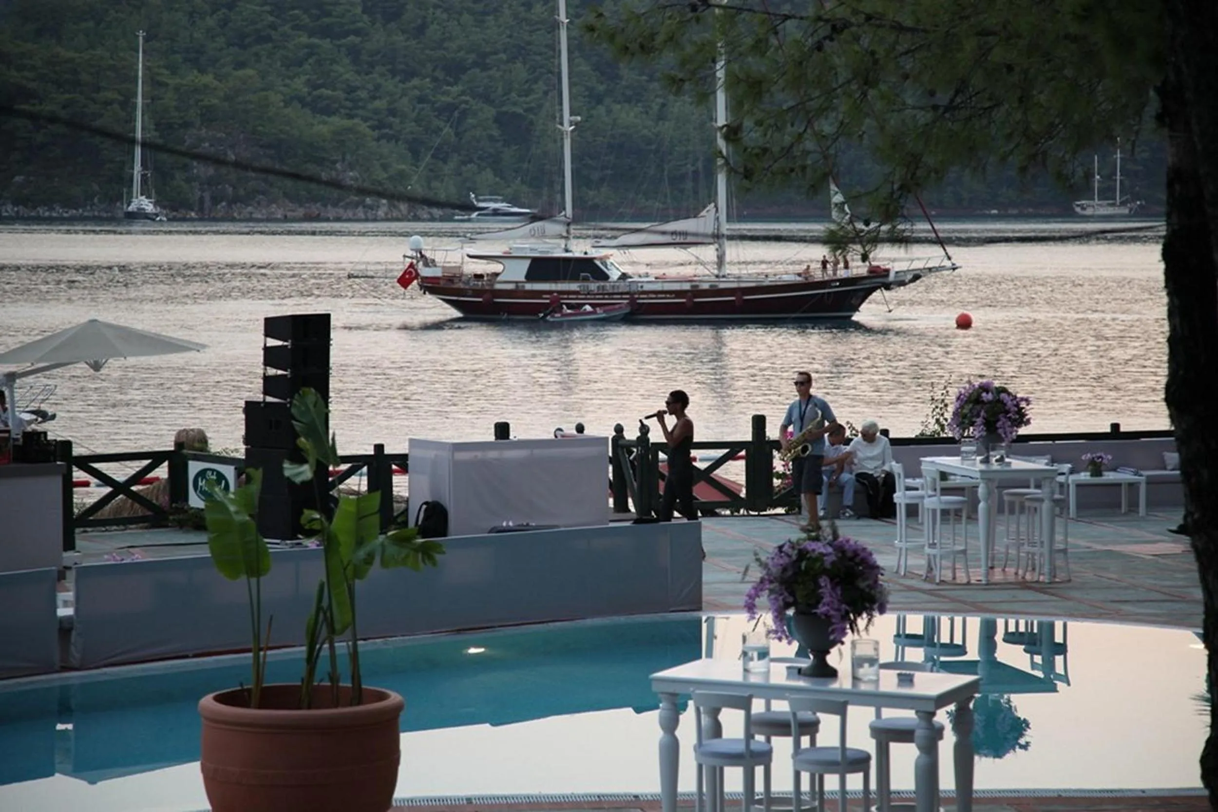 Swimming pool in Marti Hemithea Hotel