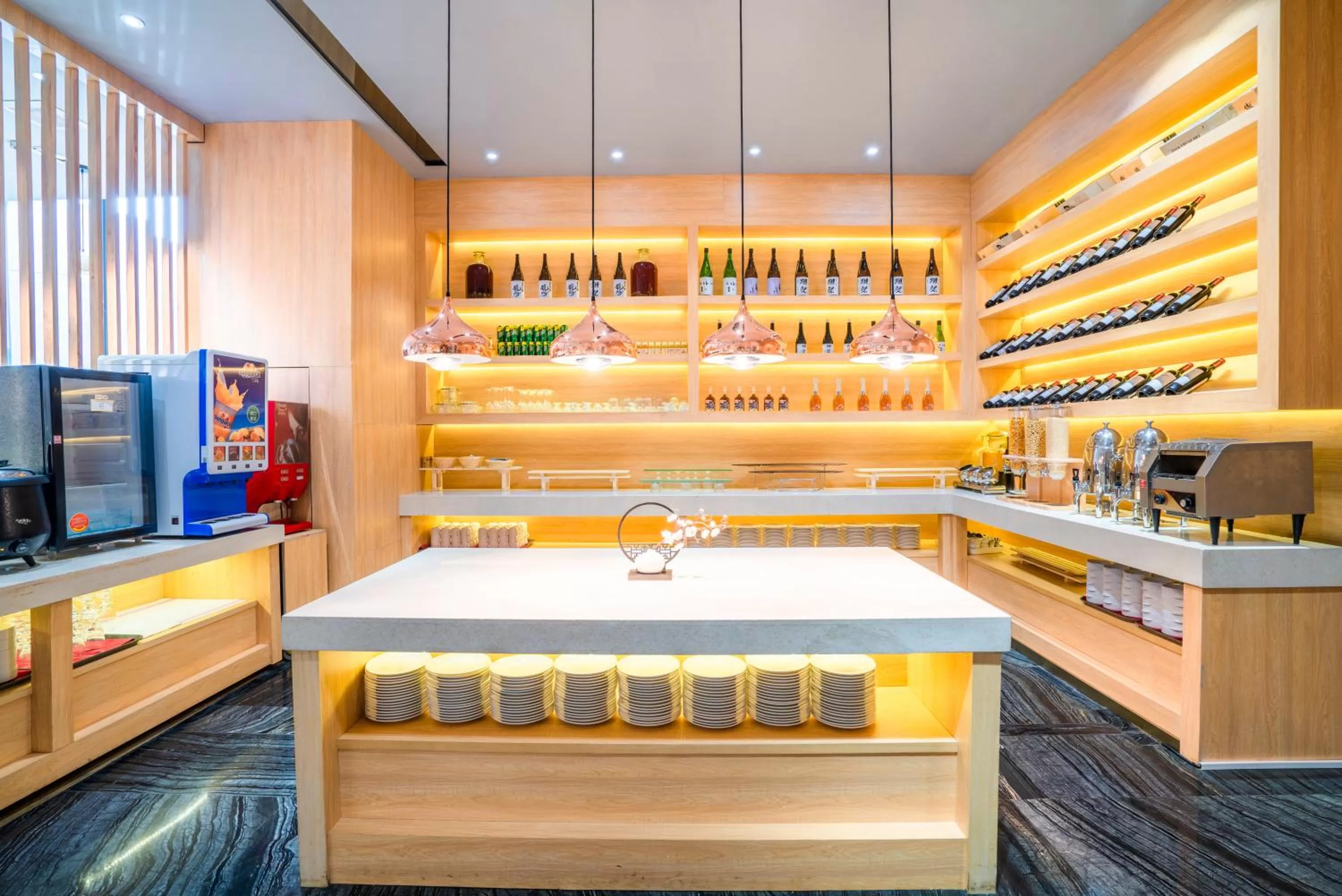 Lounge or bar in Victoria Hotel Guangzhou Zhujiang New Town