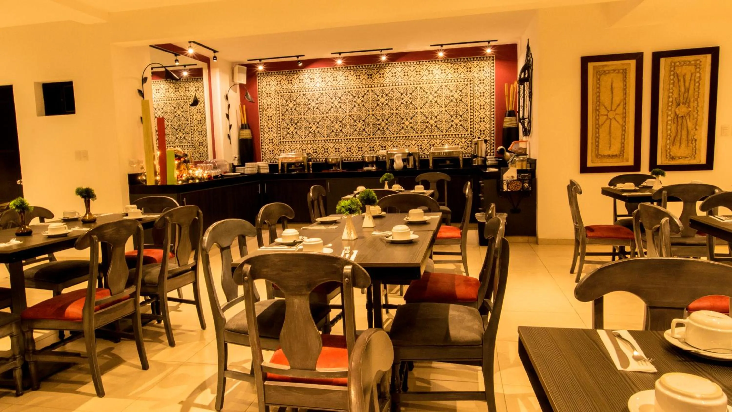 Restaurant/places to eat in Hotel María Jose