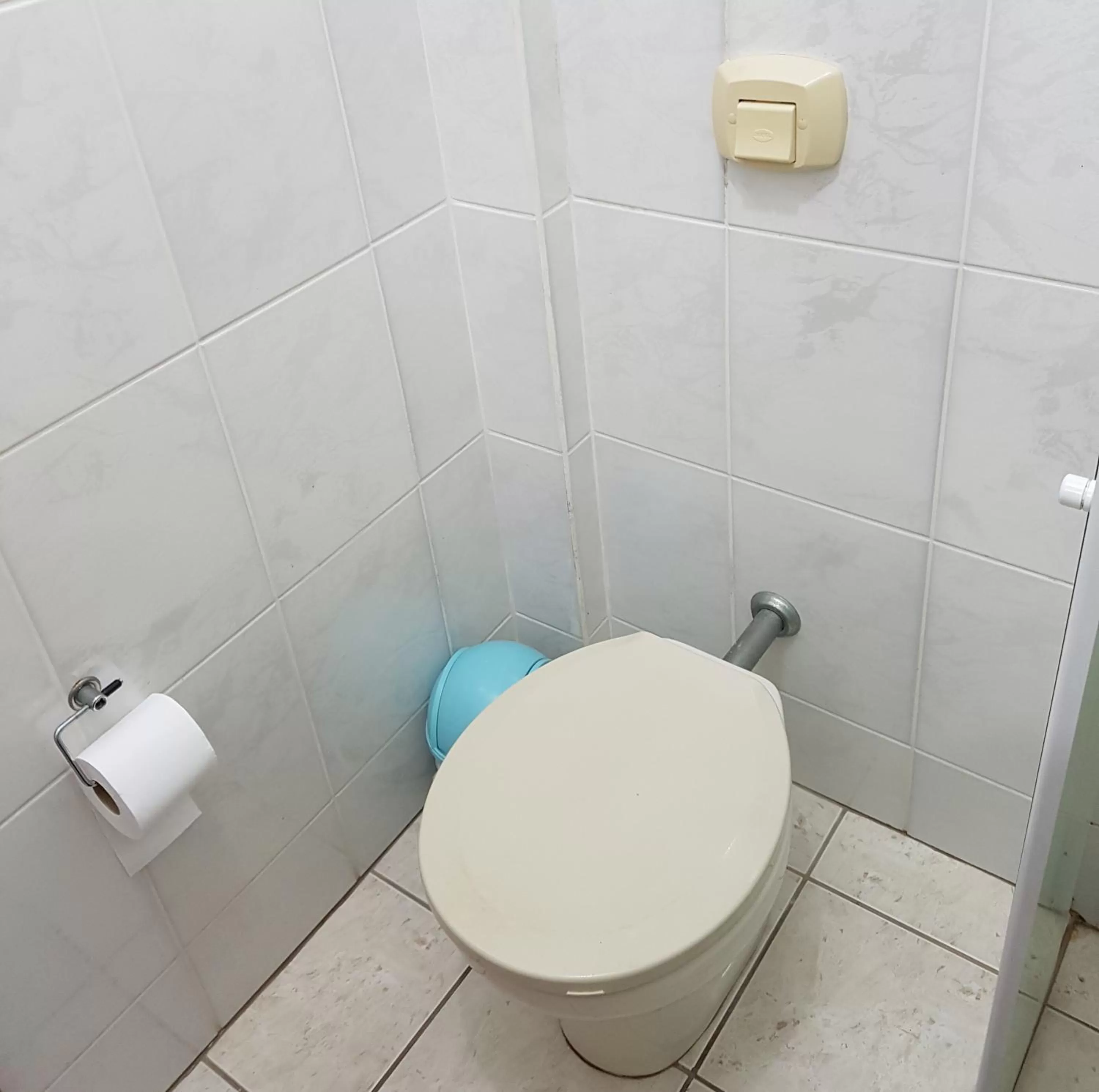 Toilet in Pousada Terra do Sol