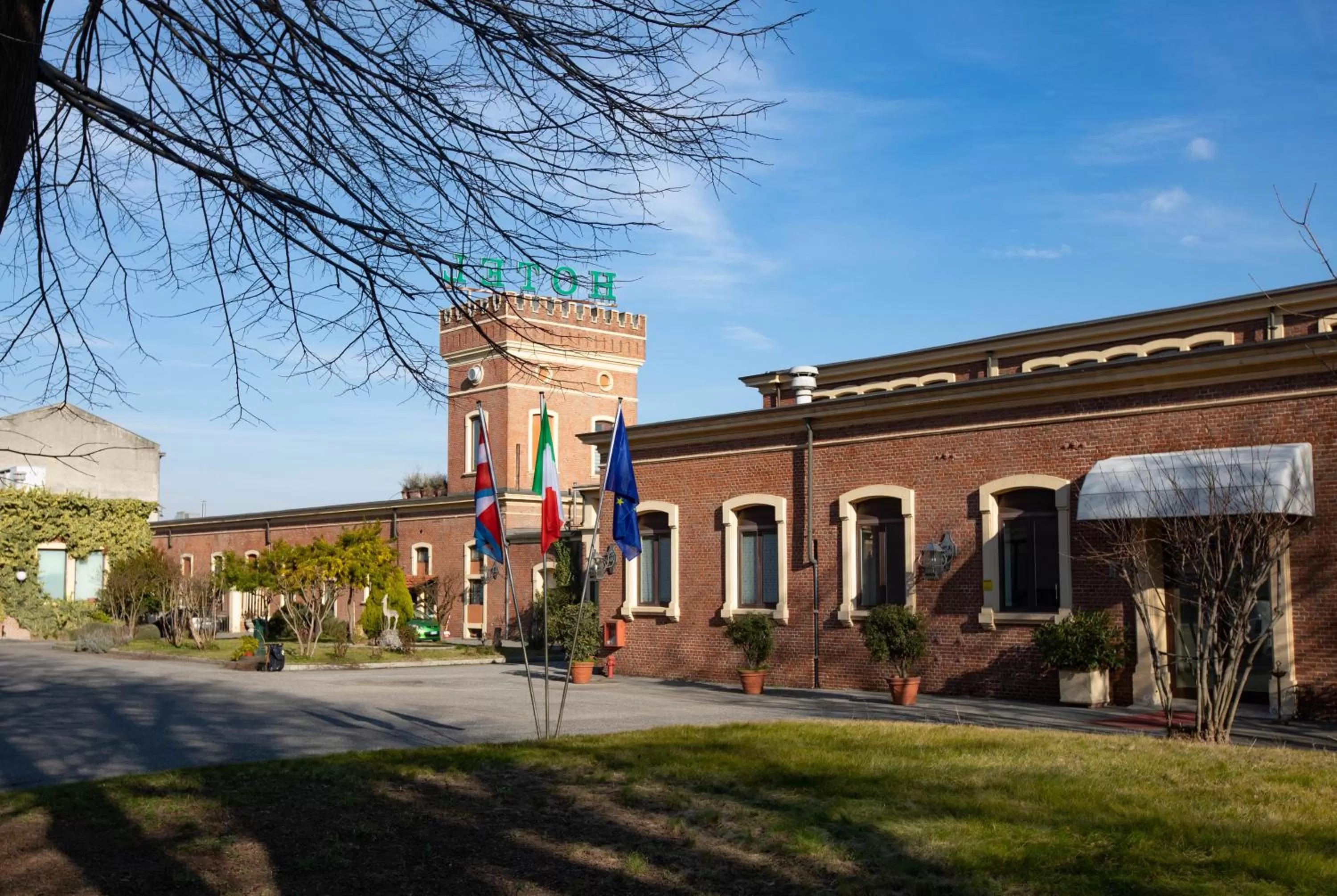 Inner courtyard view, Property Building in Hotel Candiani