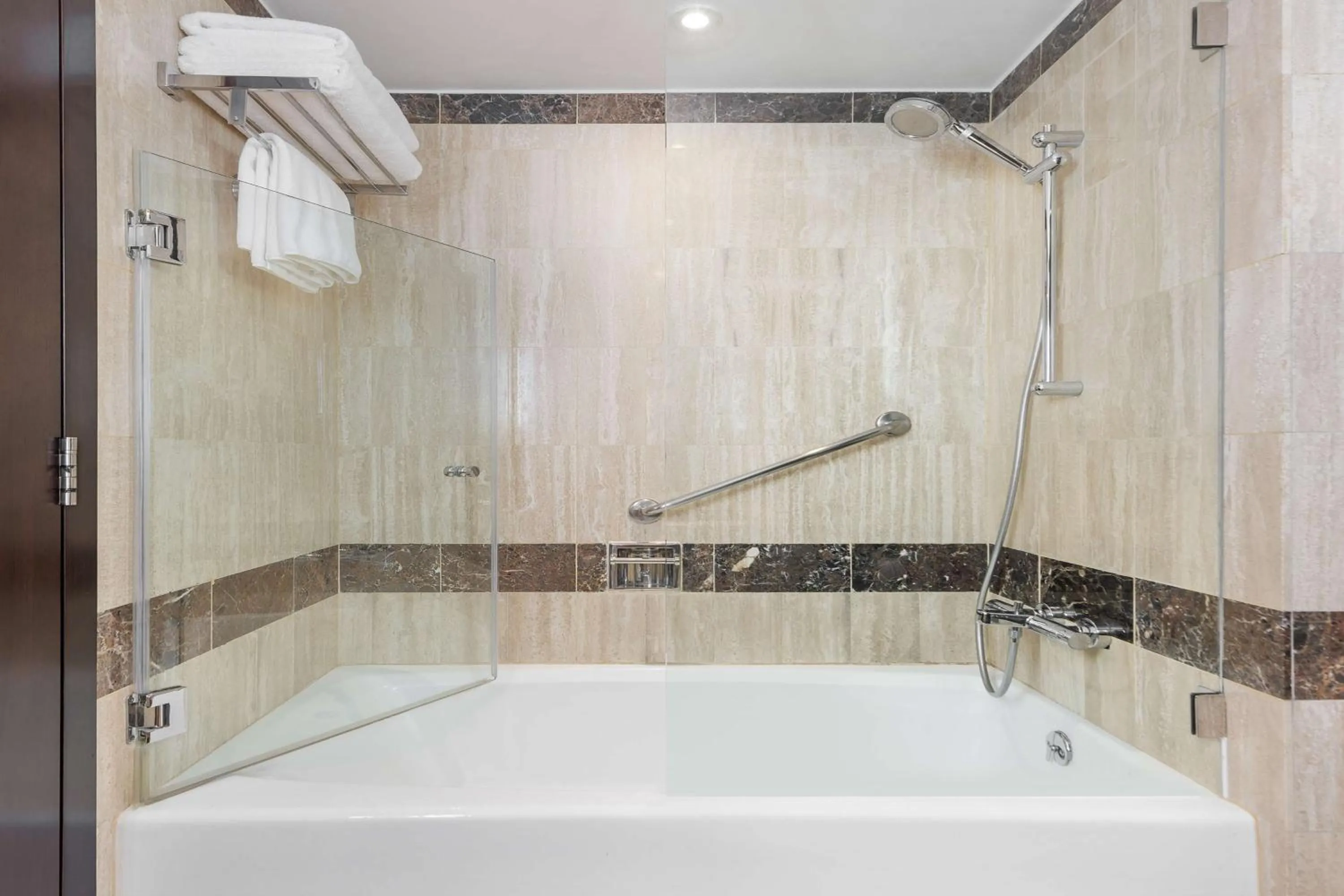 Bathroom in Radisson Blu Hotel, Dubai Deira Creek