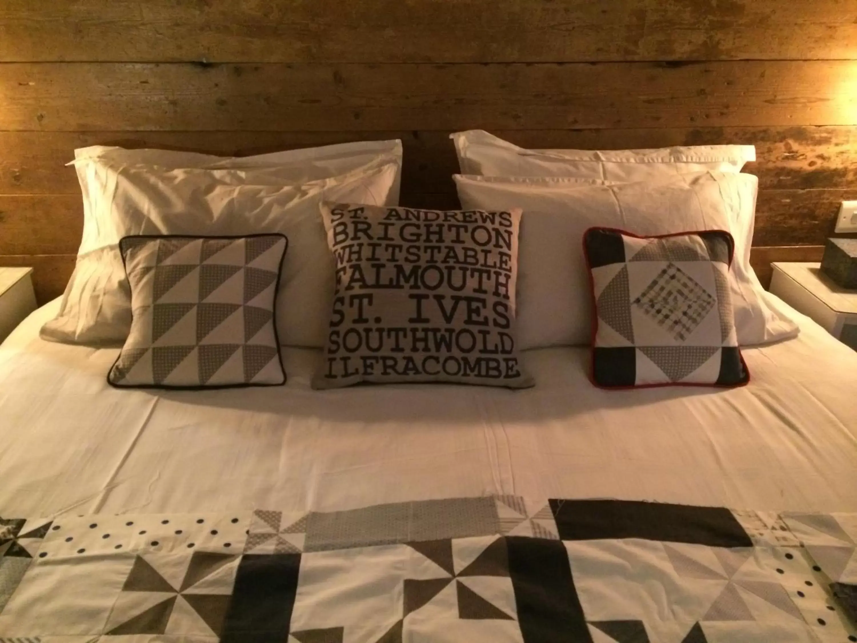 Double or Twin Room with Shower in Lyonesse Guest House Double or Twin Room with Shower in Lyonesse Guest House