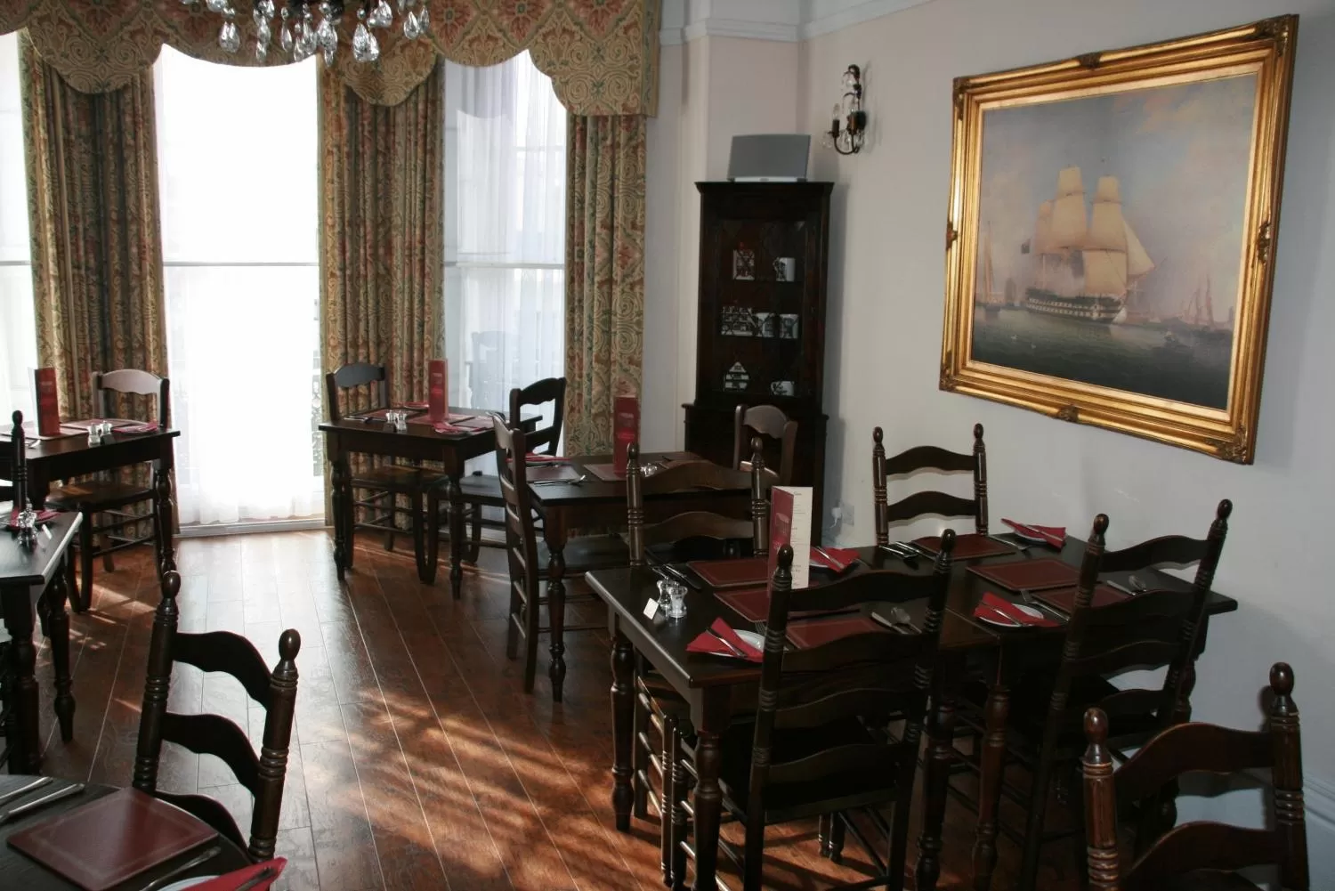 Restaurant/places to eat in Castle House Hotel