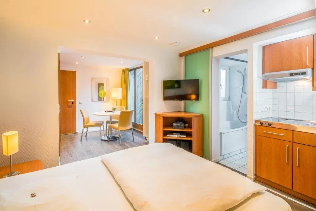 Photo of the whole room, Bed in Hotel Am Nockherberg