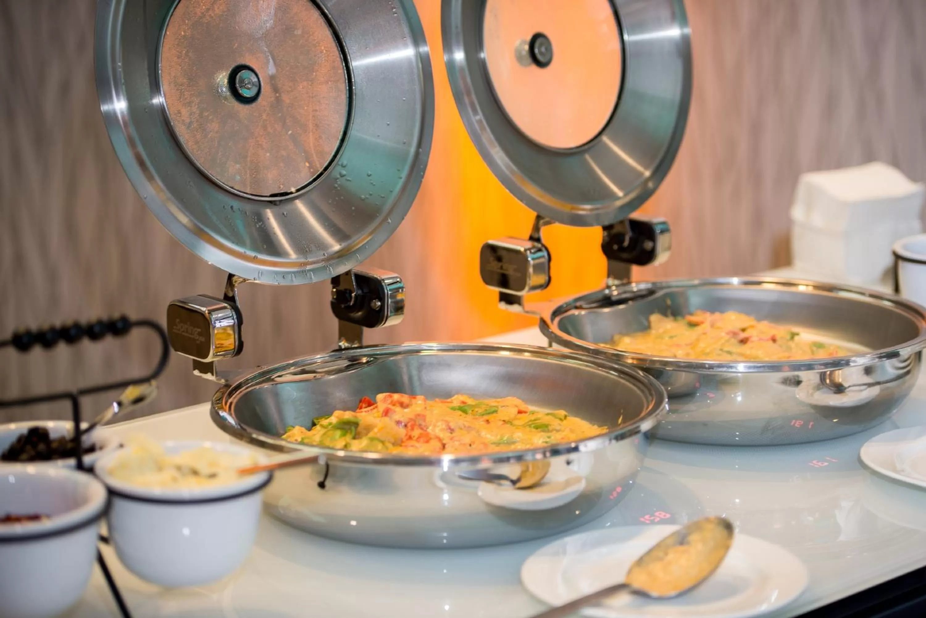 Meeting/conference room in Holiday Inn Edmonton South - Evario Events by IHG