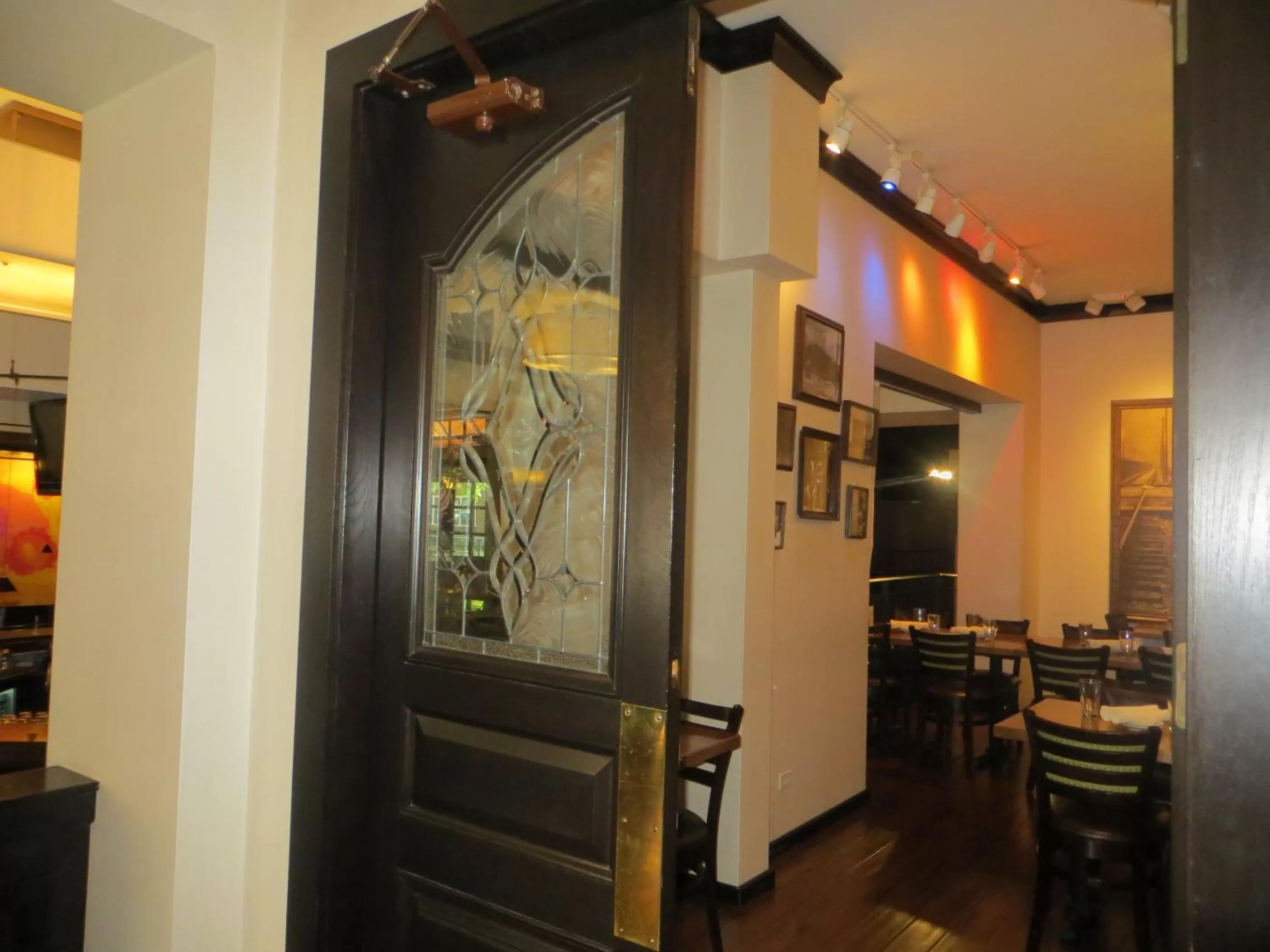 Restaurant/places to eat in Carleton of Oak Park