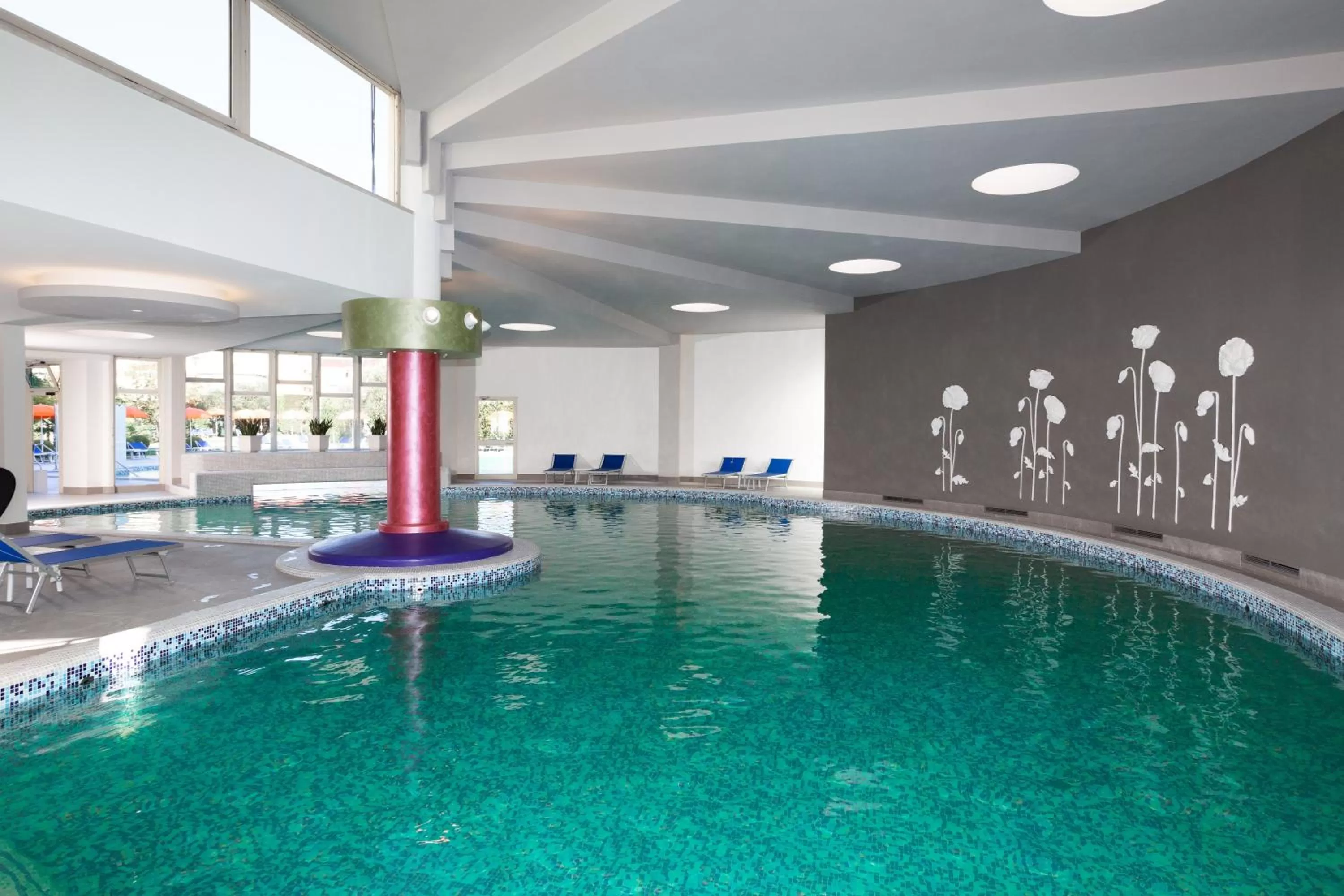 Swimming pool in Hotel Savoia Thermae & SPA