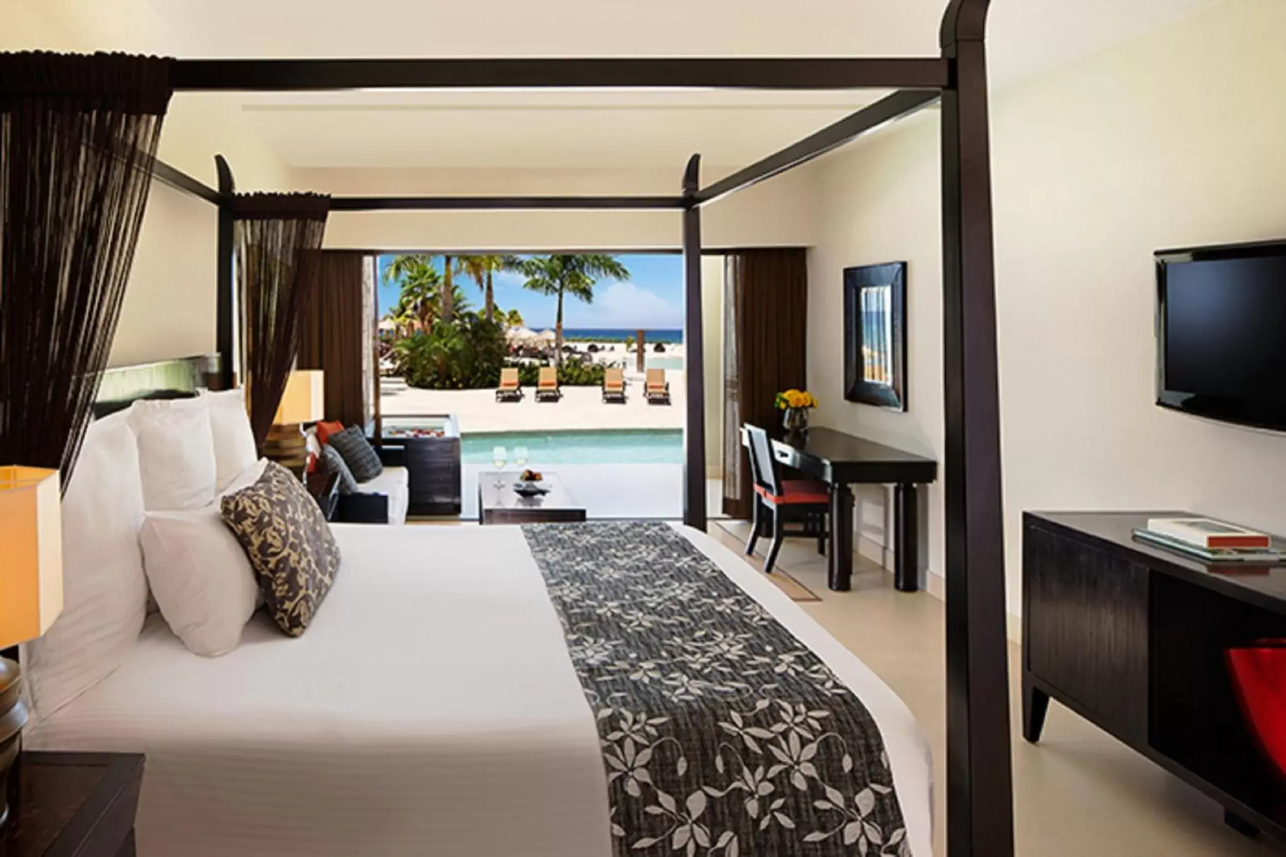 Preferred Club Junior Suite Ocean View King in Secrets Wild Orchid Preferred Club Junior Suite Ocean View King in Secrets Wild Orchid