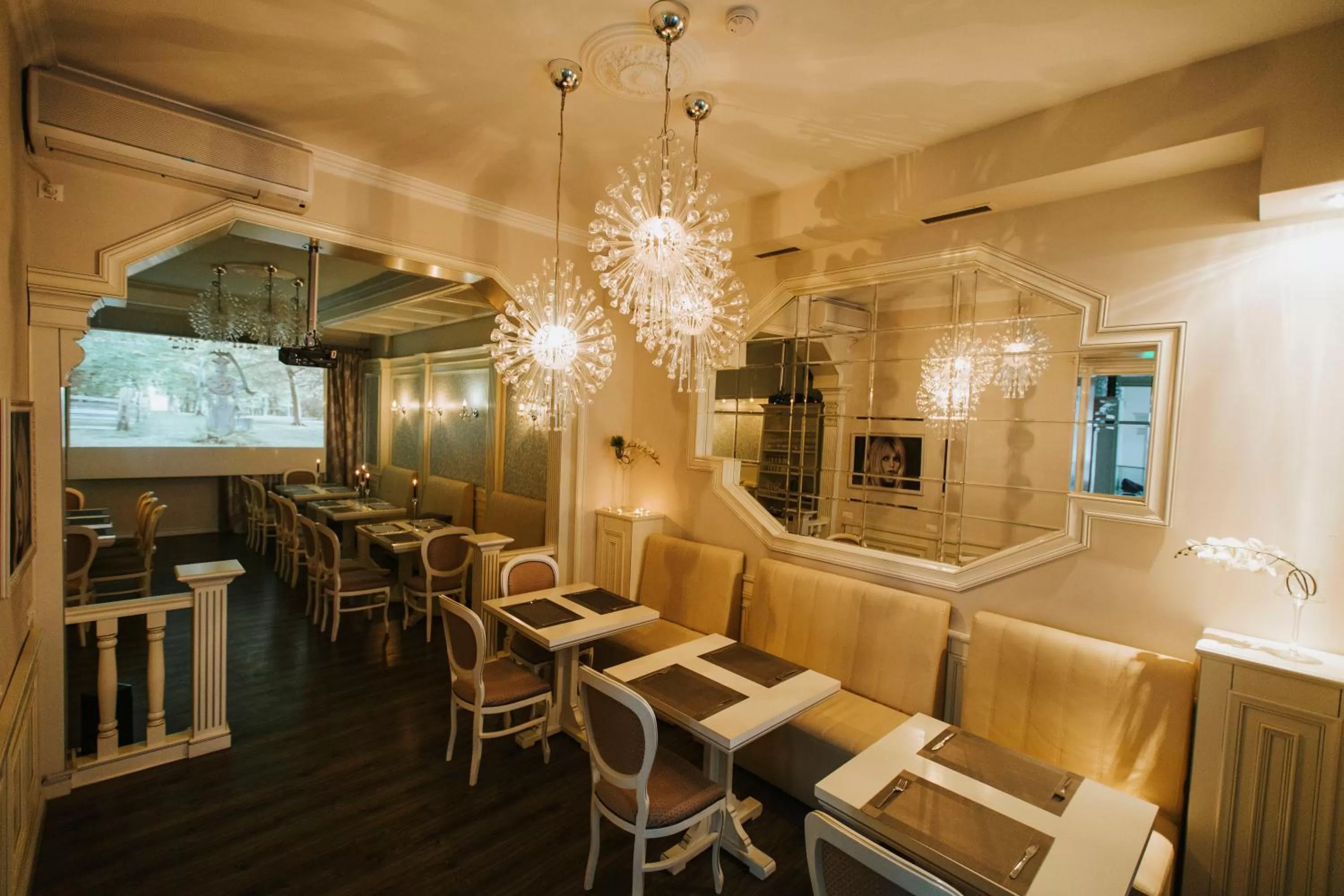 Restaurant/Places to Eat in Vila Cornelia