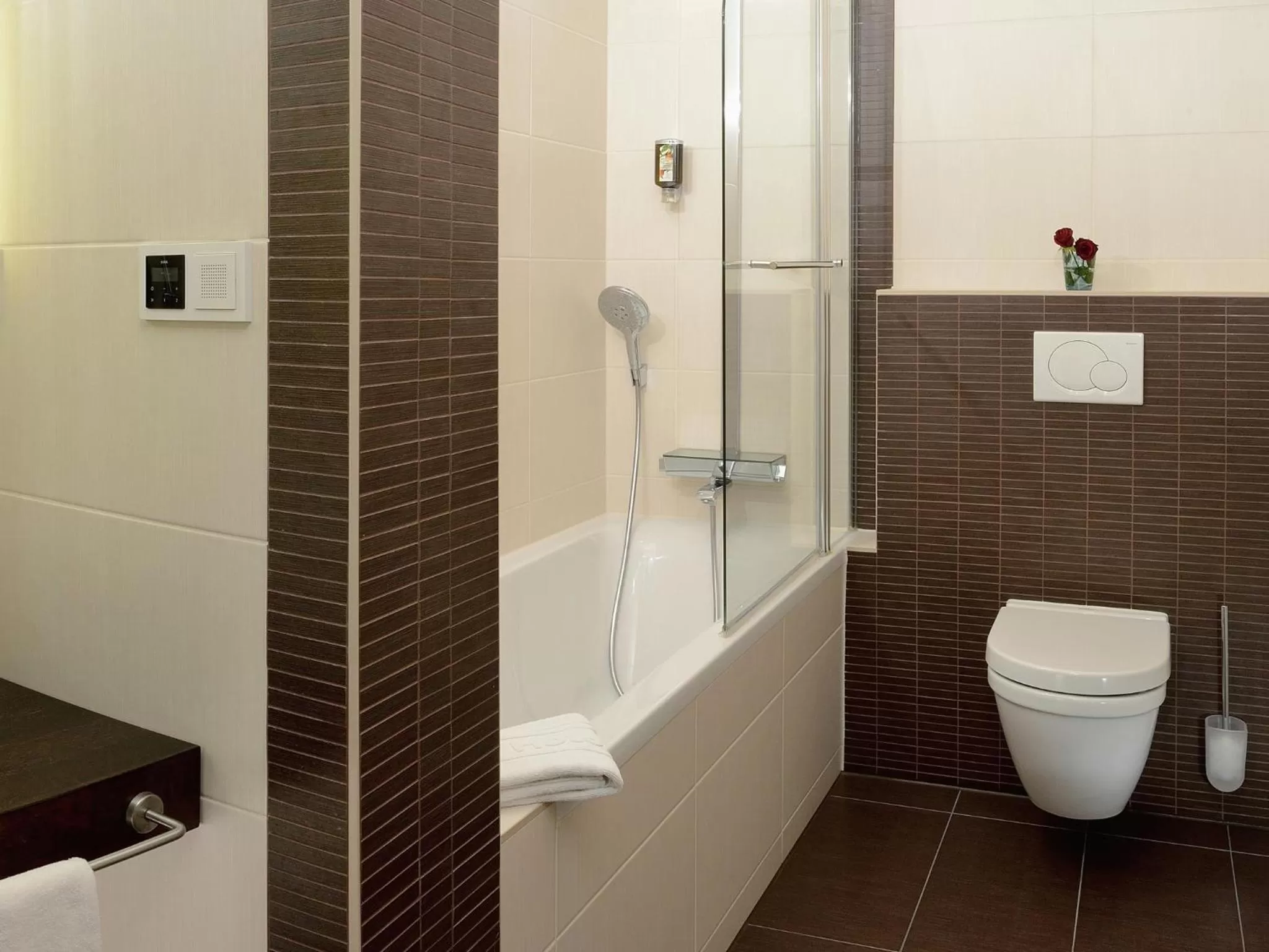 Toilet in Insel Hotel Bonn - Superior