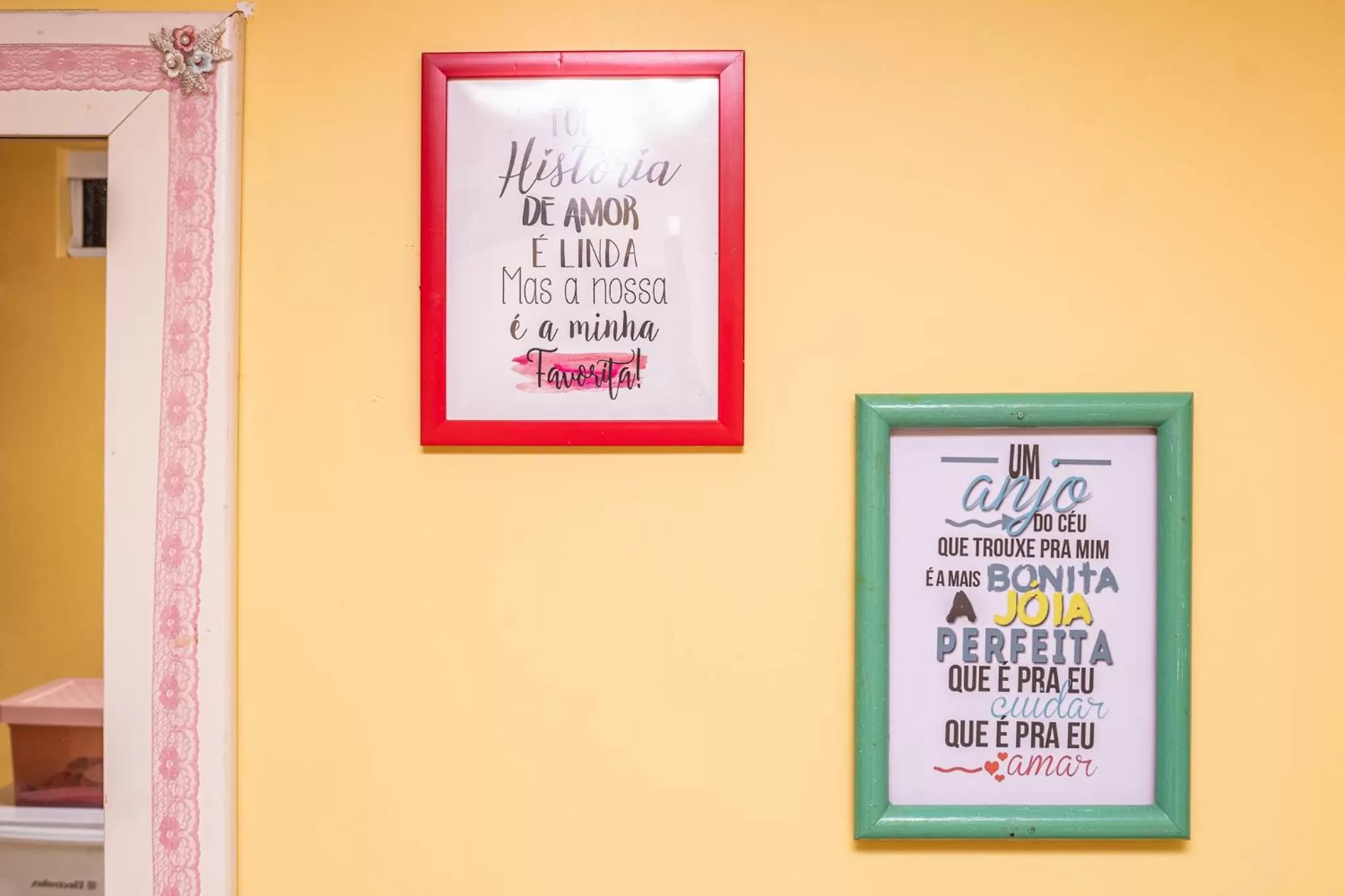 Logo/Certificate/Sign/Award in Pousada OceAnas Frente Mar Estaleiro