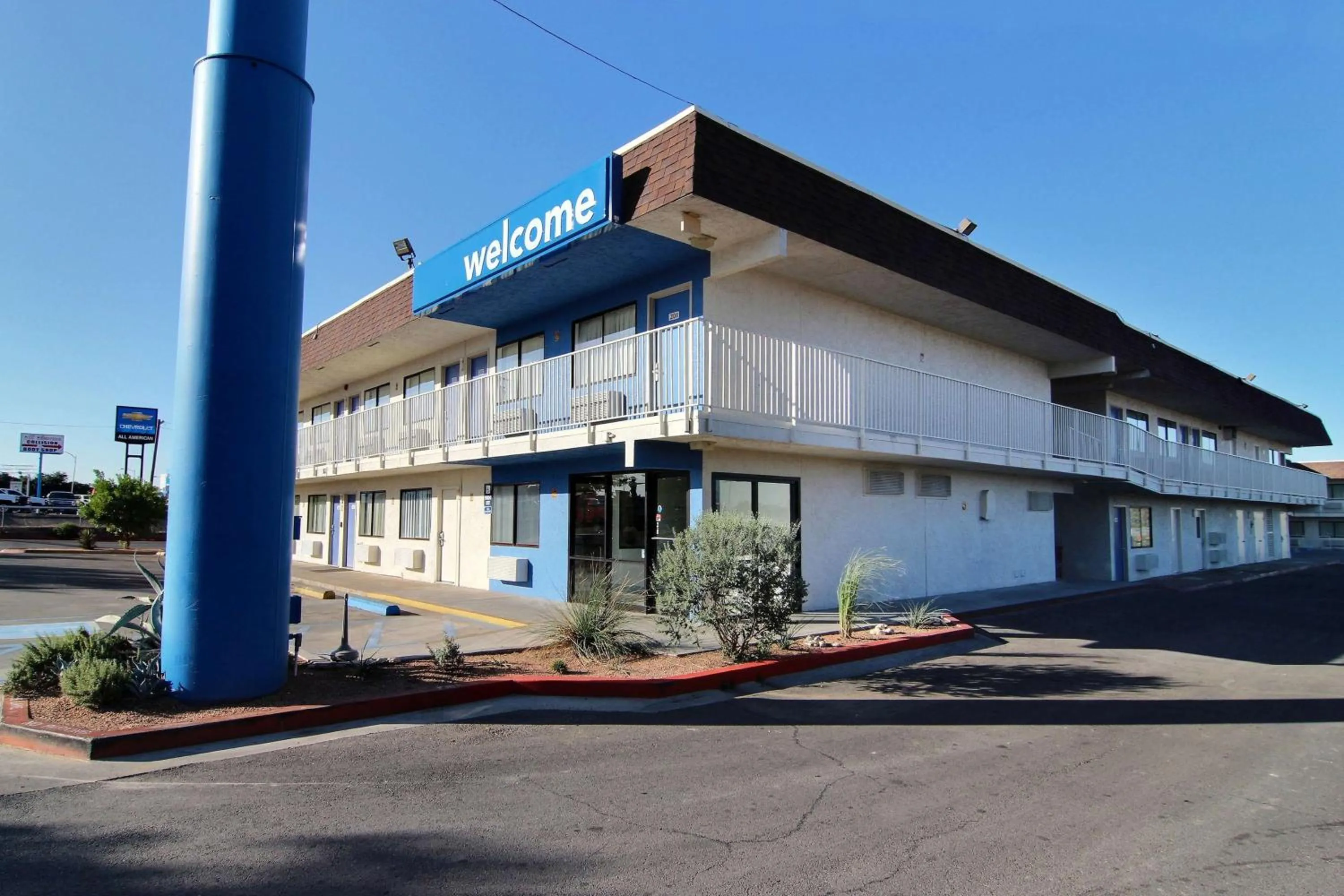 Property building in Motel 6-San Angelo, TX