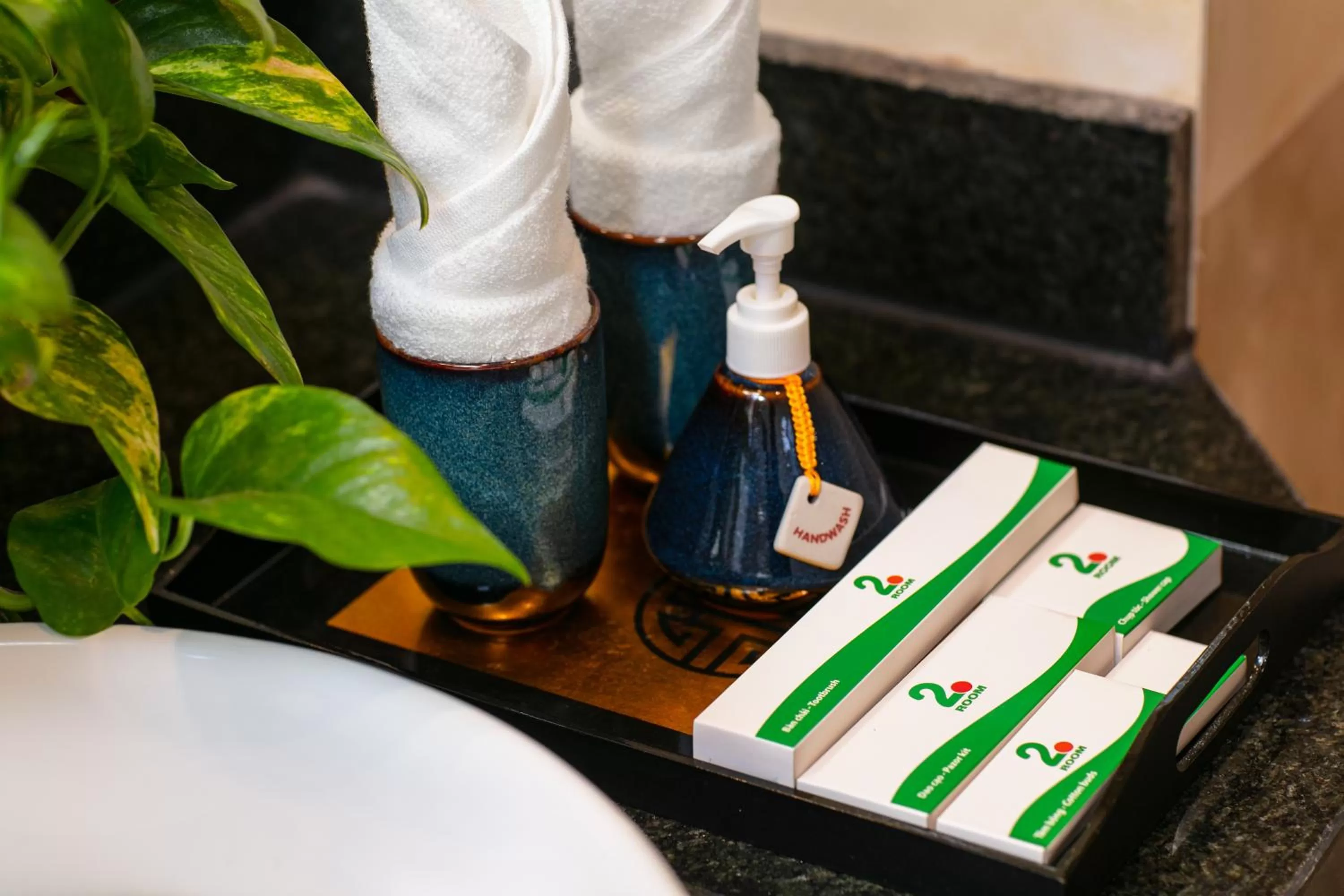 Shower in Hanoi 20 Hotel & Apartment