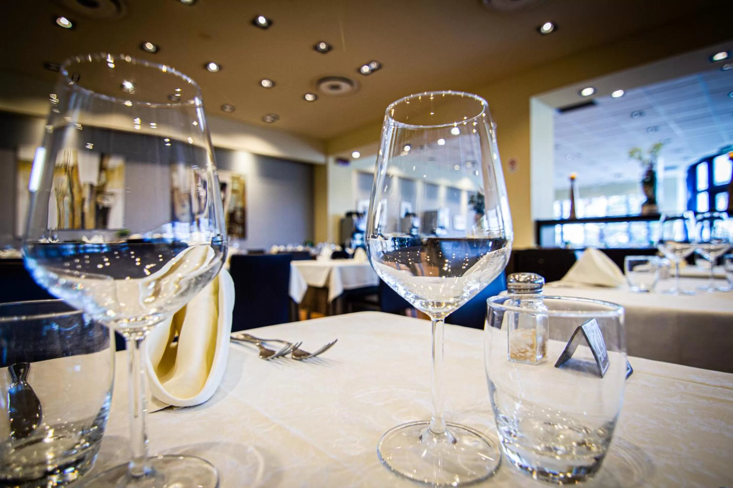 Restaurant/places to eat in Tuscany Inn