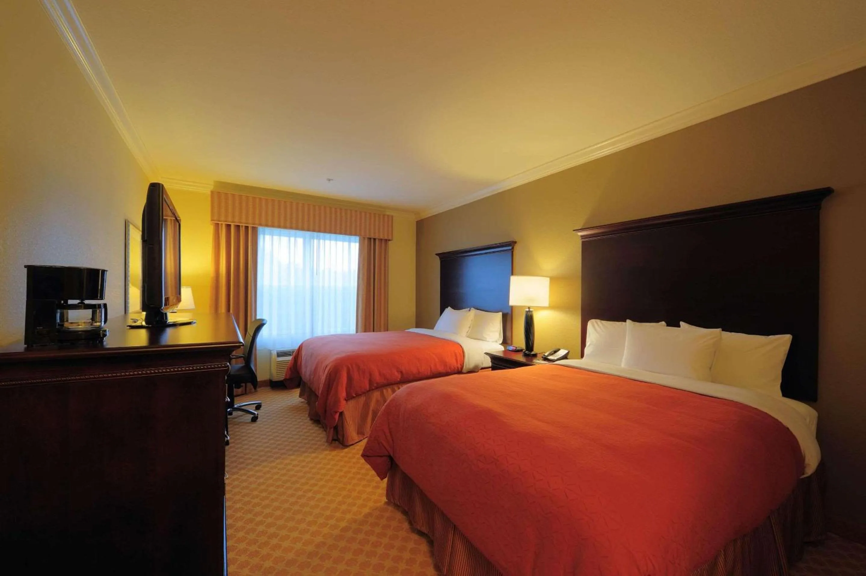 Bedroom in Country Inn & Suites by Radisson, Columbia at Harbison, SC