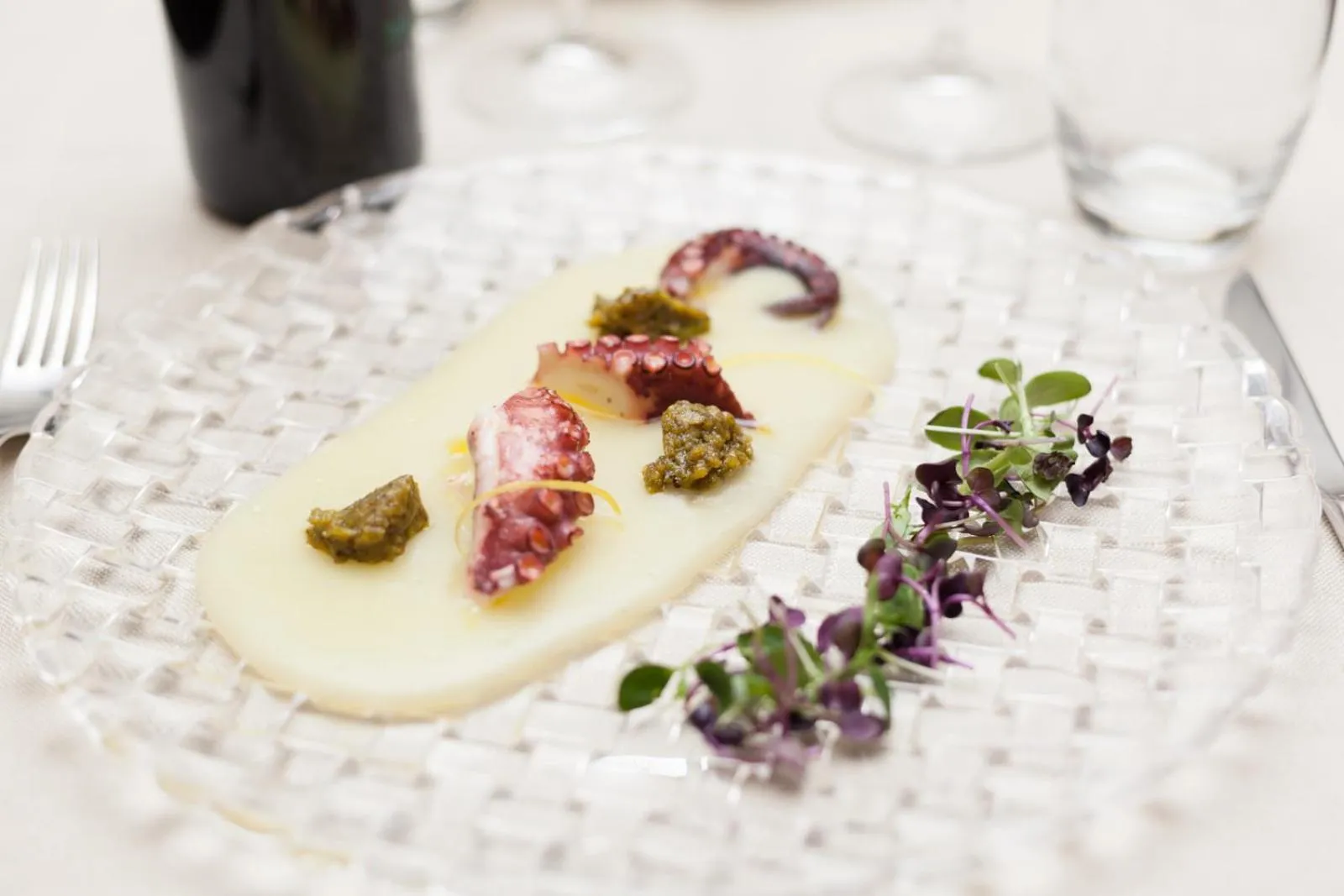 Restaurant/places to eat in Villa Pitiana