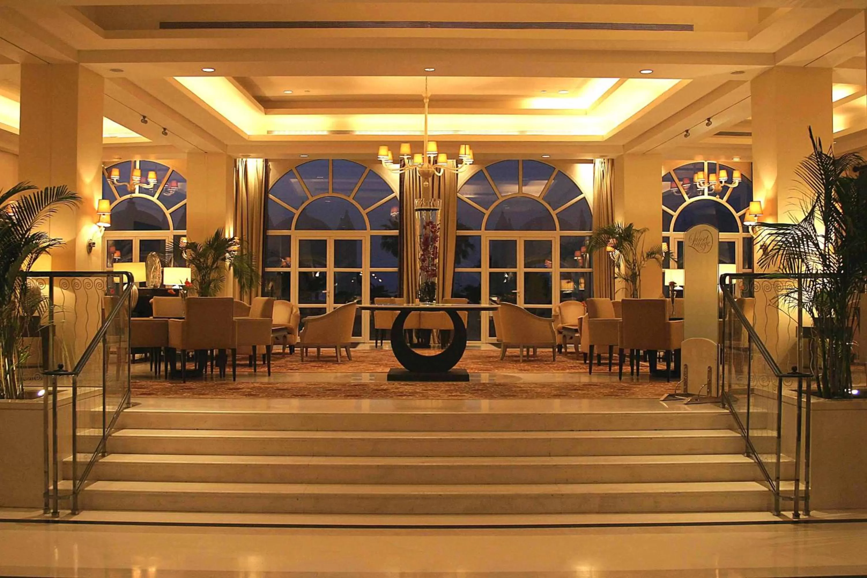 Lobby or reception in L' Amphitrite Palace Beach Resort & Spa