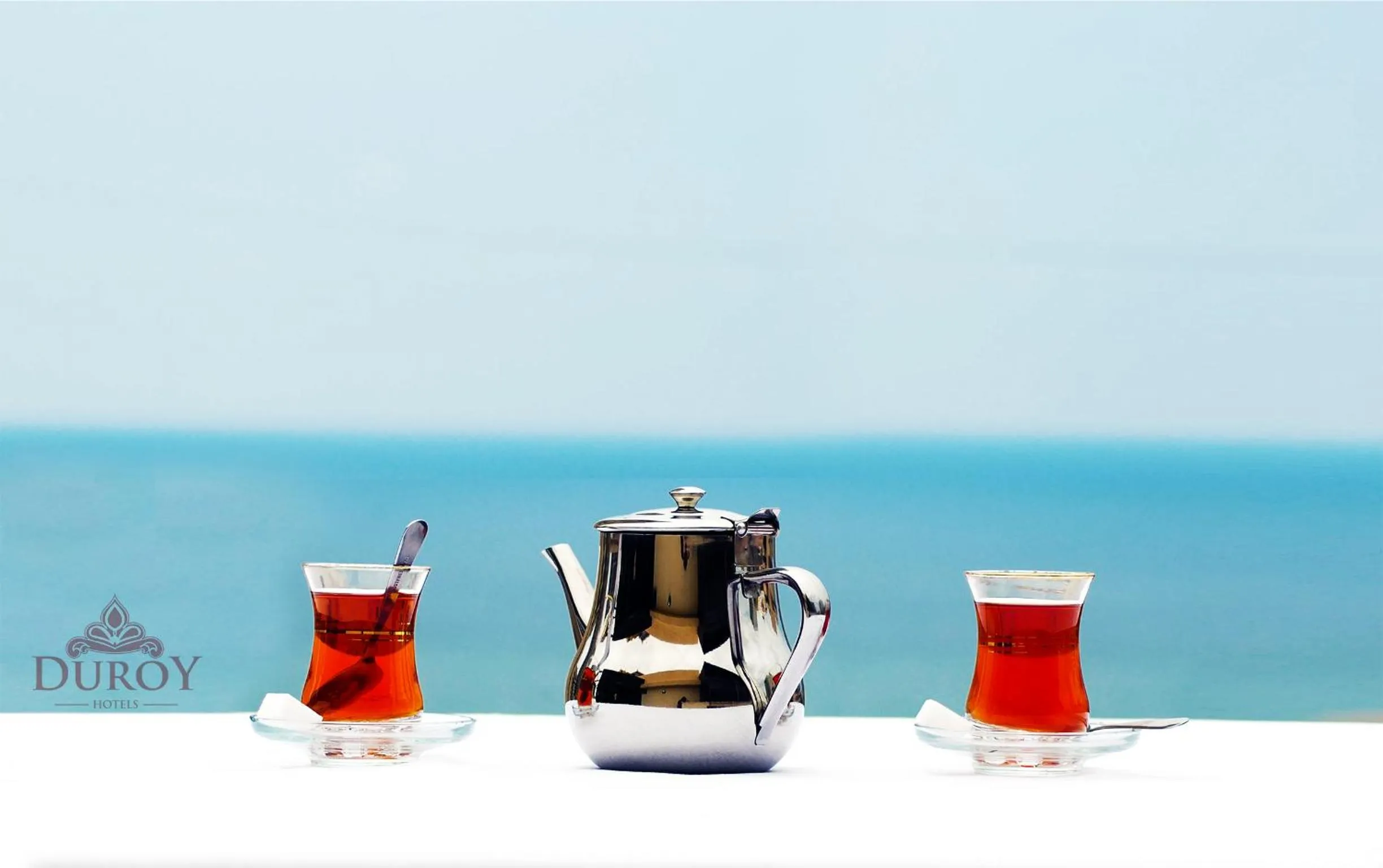 Swimming pool in Duroy Hotel