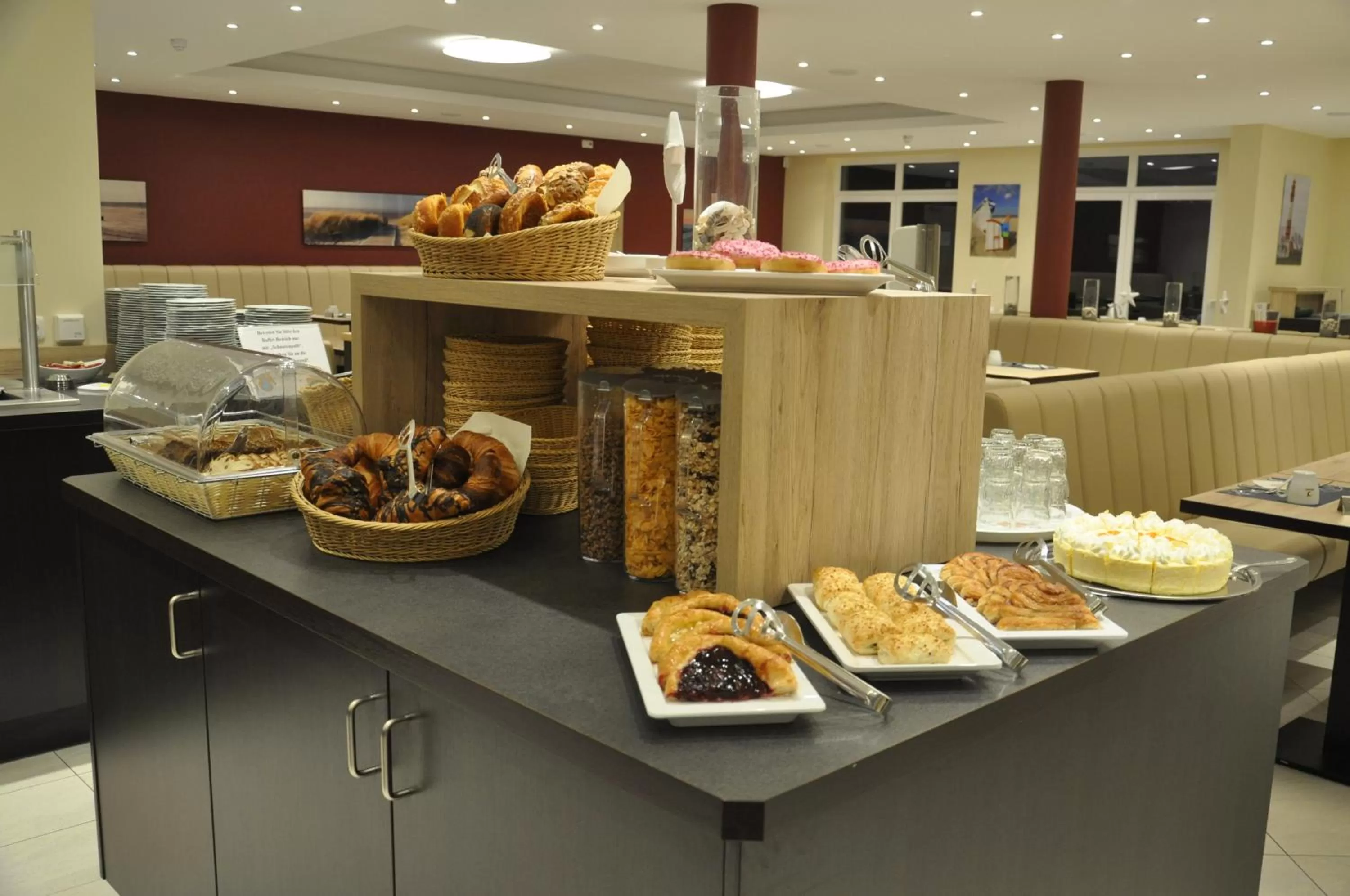 Buffet breakfast in Avalon Hotel Bellevue