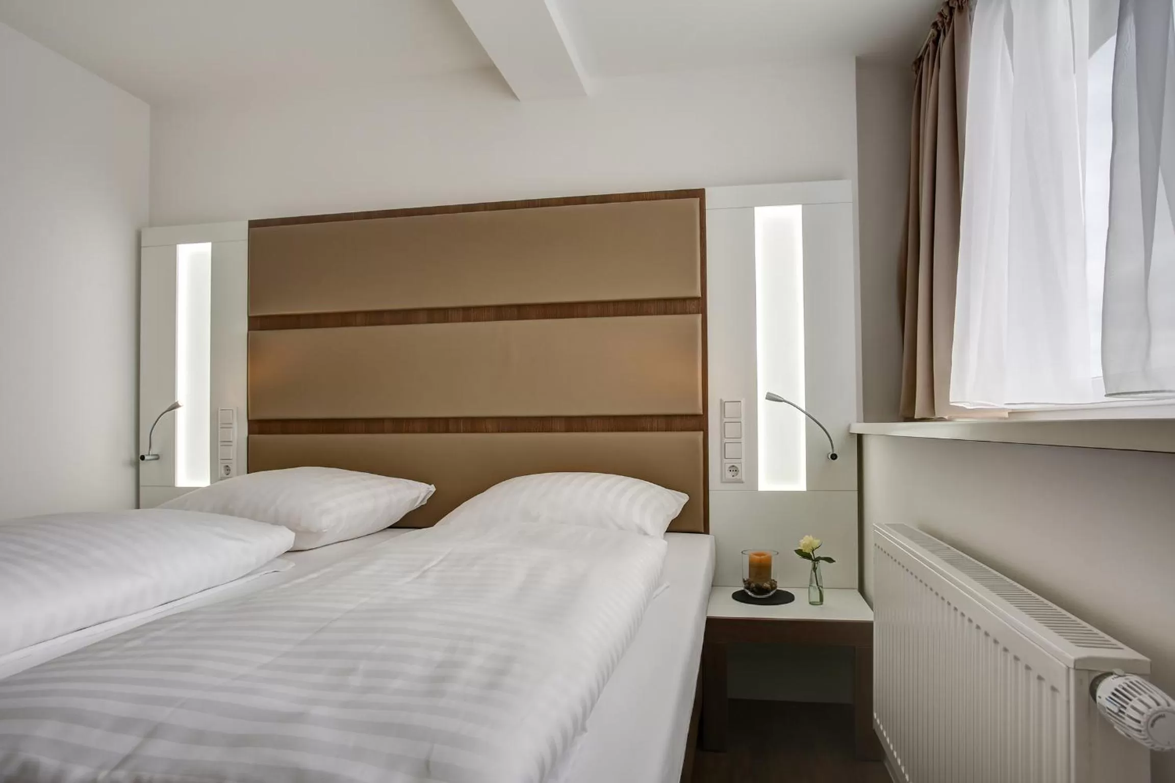 Photo of the whole room, Bed in Boutique 030 Hannover-City