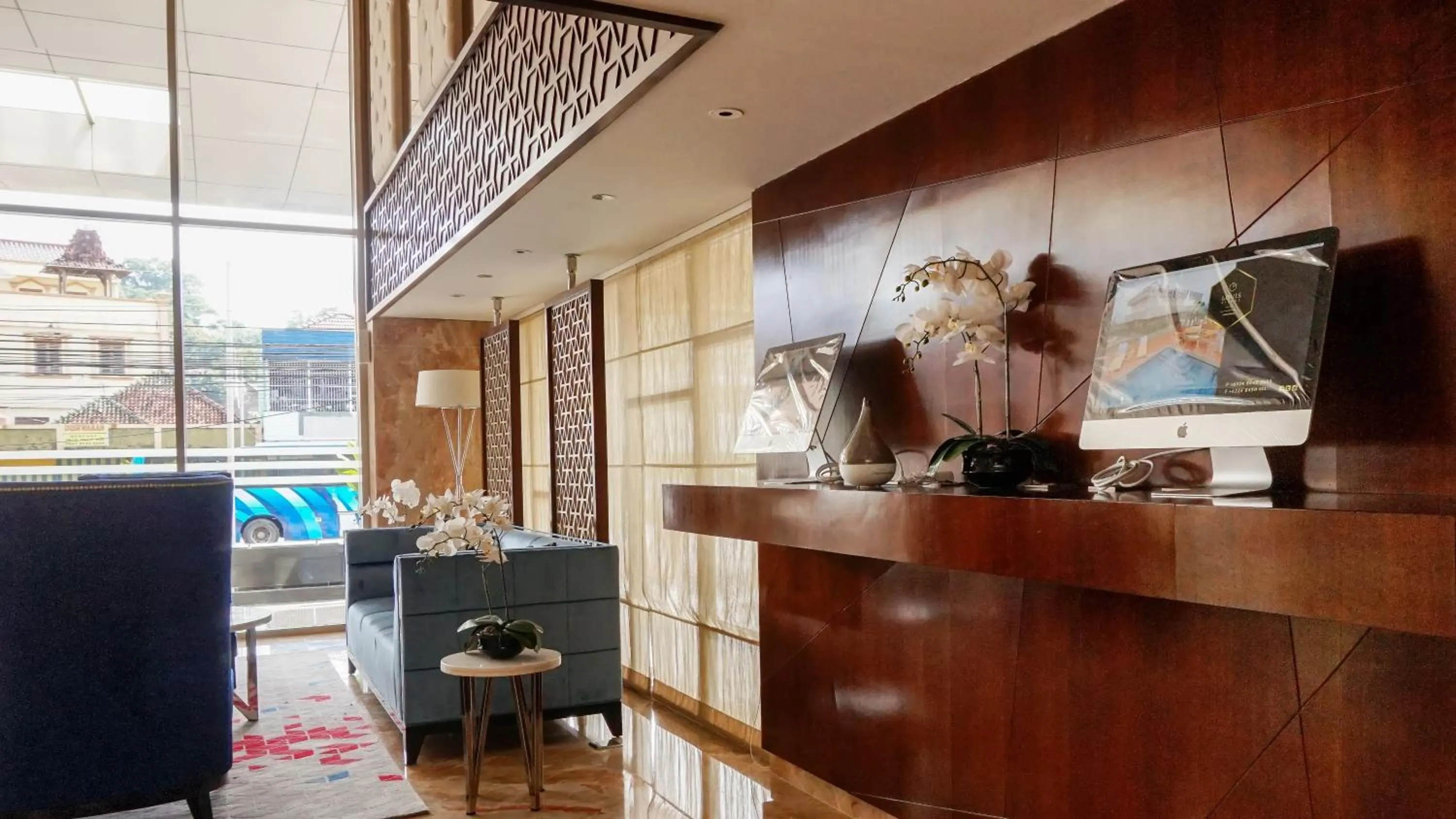 Lobby or reception in Louis Kienne Hotel Pandanaran