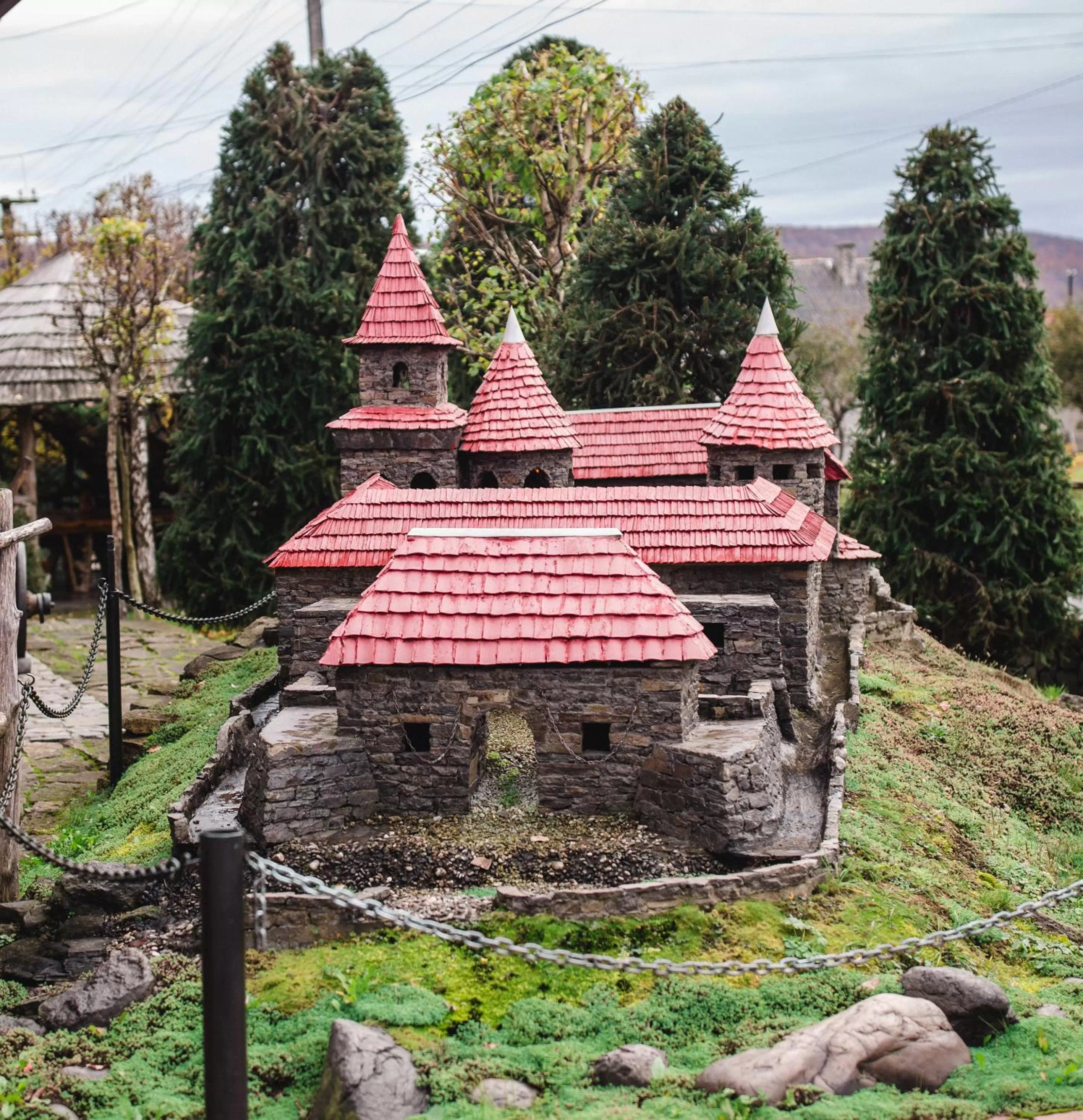 Property Building in Kolyba Opryshkiv