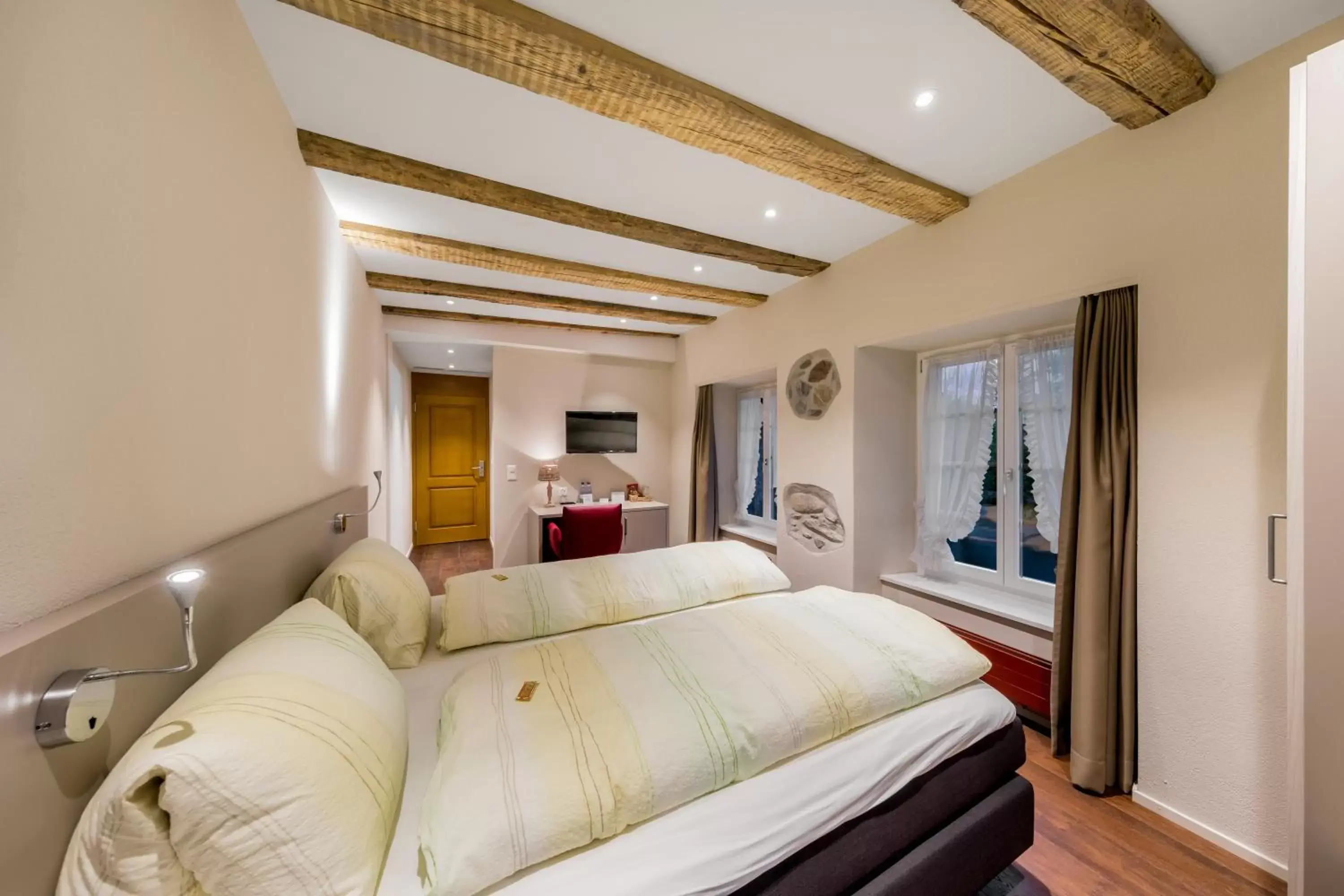 Twin Room - single occupancy in Hotel Gasthaus Hirschen Twin Room - single occupancy in Hotel Gasthaus Hirschen